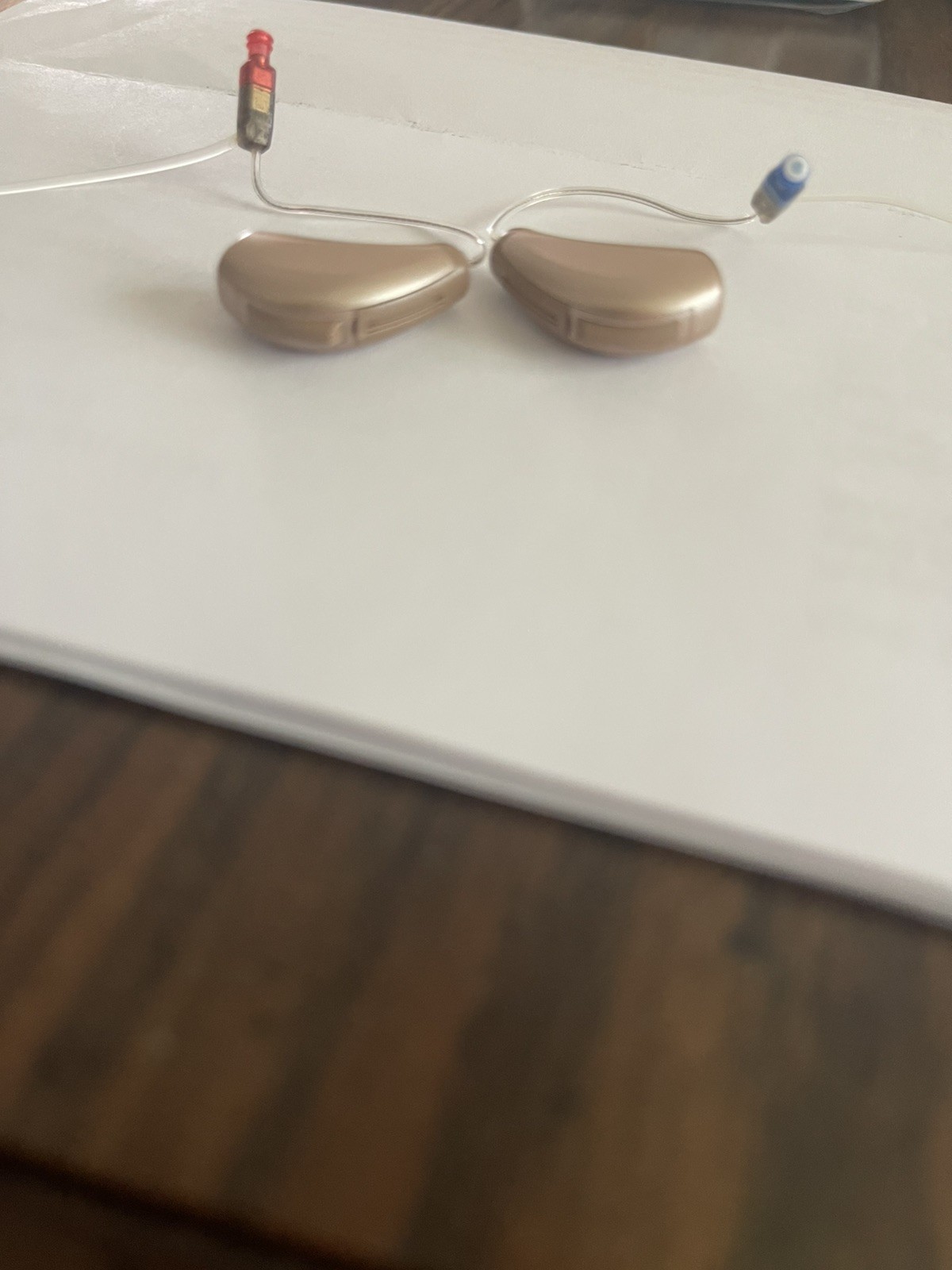 Starkey Muse iQ i2400 HEARING AIDS left and right
