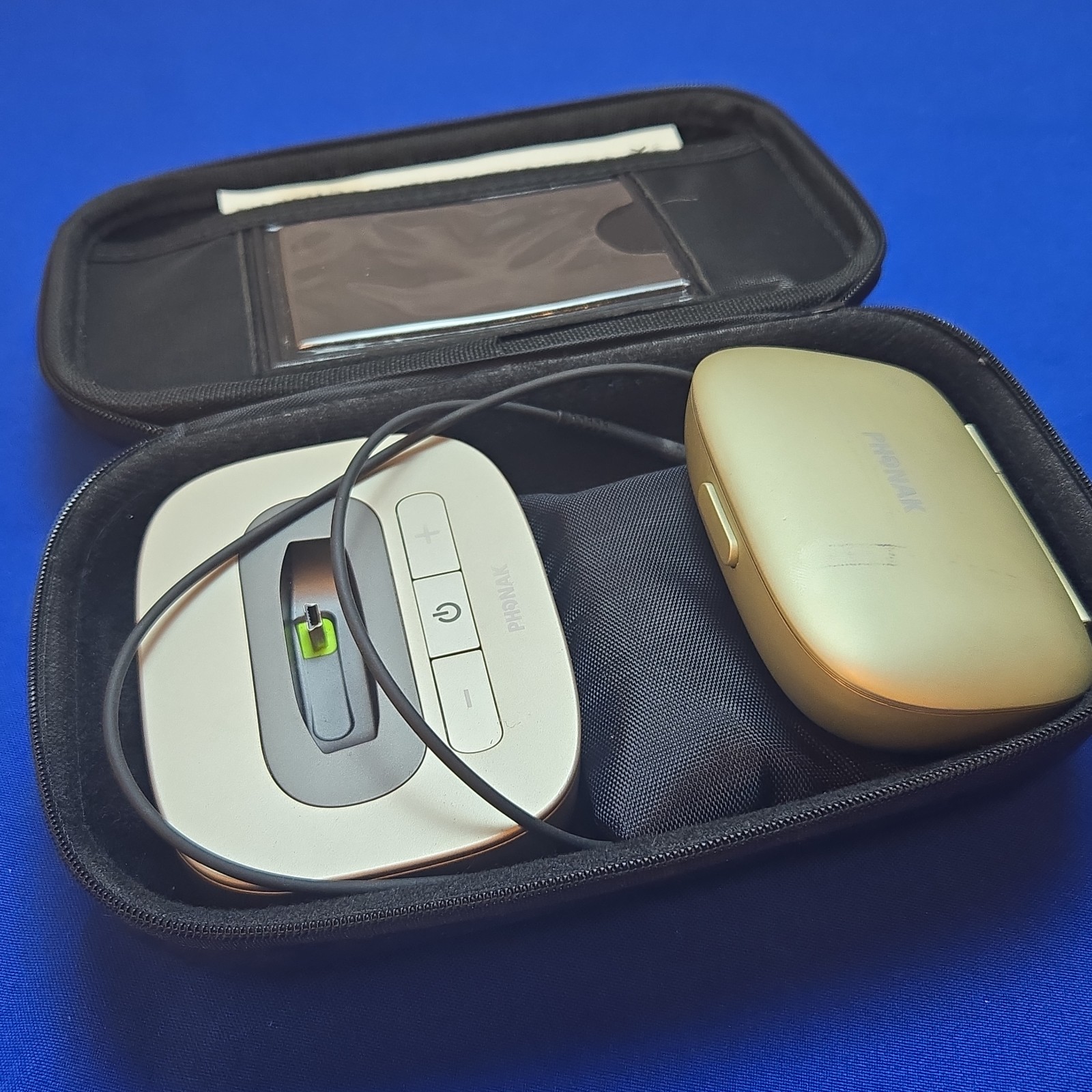 Phonak Audeo 0459 Hearing Aids Pair With Case + TVLink II Base and ComPilot II