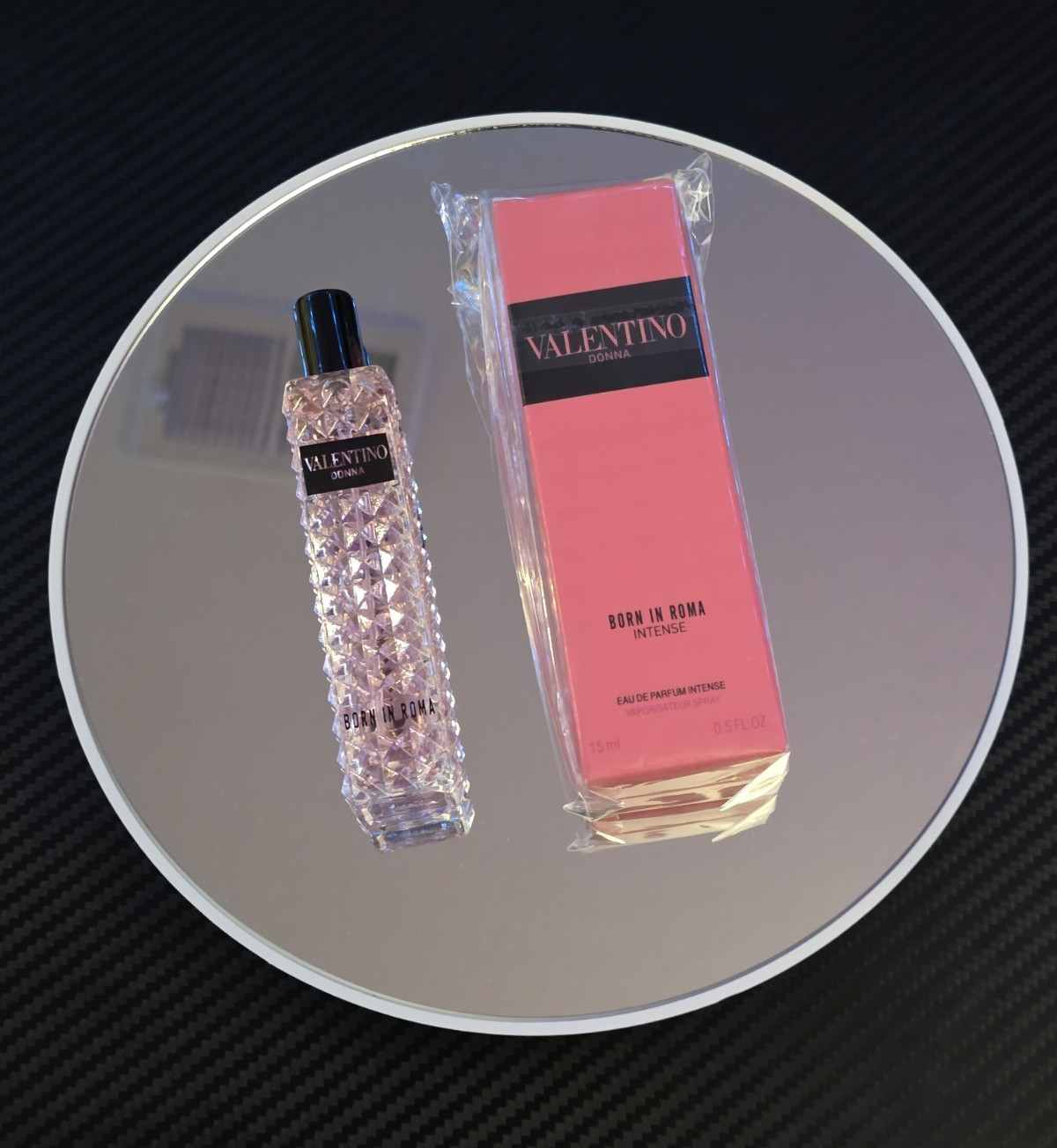 Valentino Born in Roma Intense Eau de Parfum EDP Spray Travel Size 0.5 fl oz