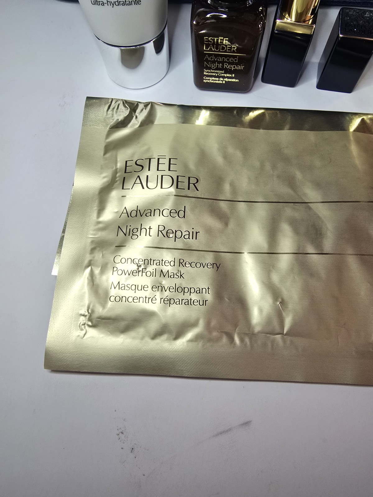 ESTEE LAUDER 6 PCS GIFT SET RE-NUTRIV ULTIMATE DIAMOND SKINCARE/POUCH