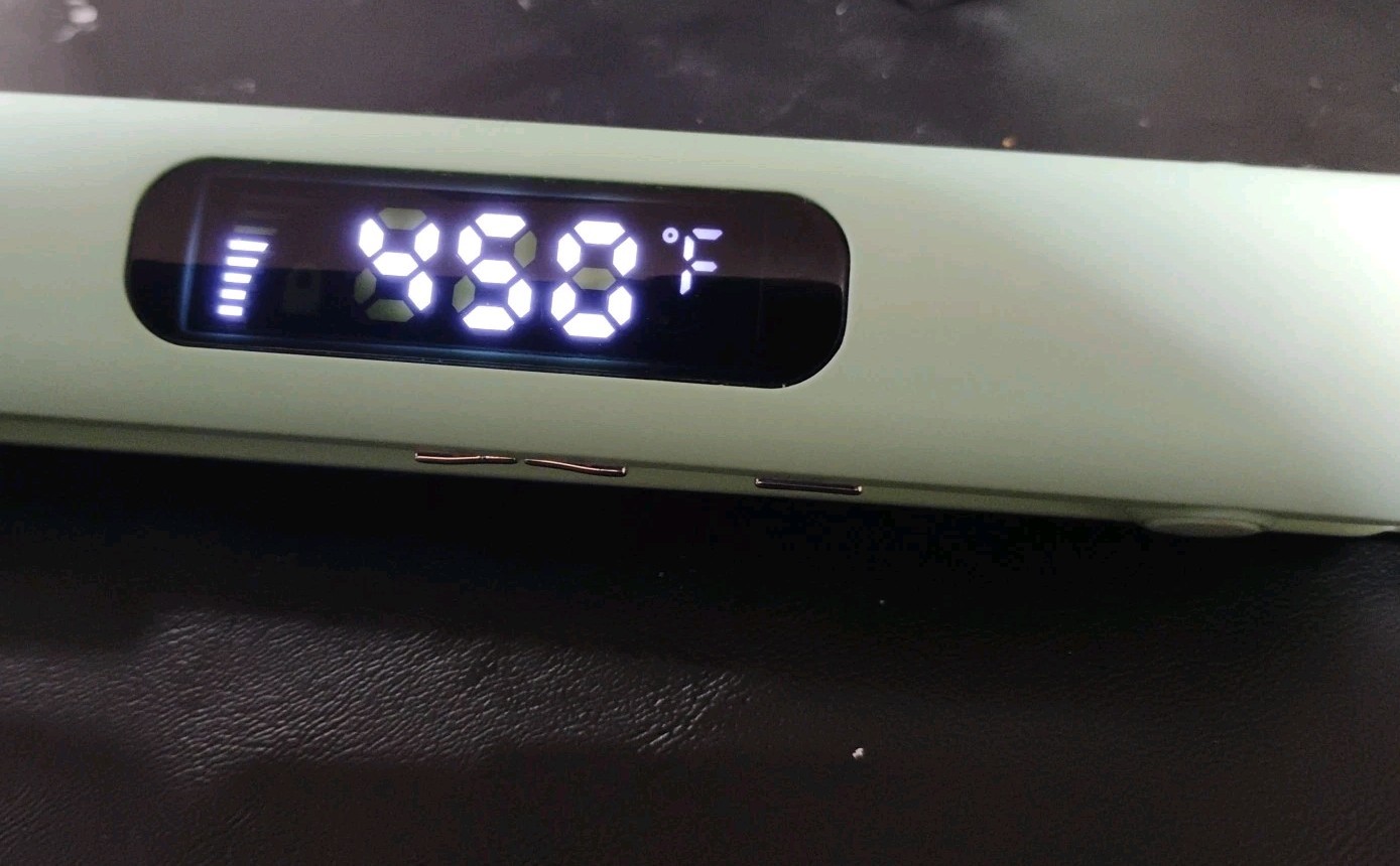SugarBoo Flat Iron Extra Long Titanium Styler Mint Green. No Returns Accepted.