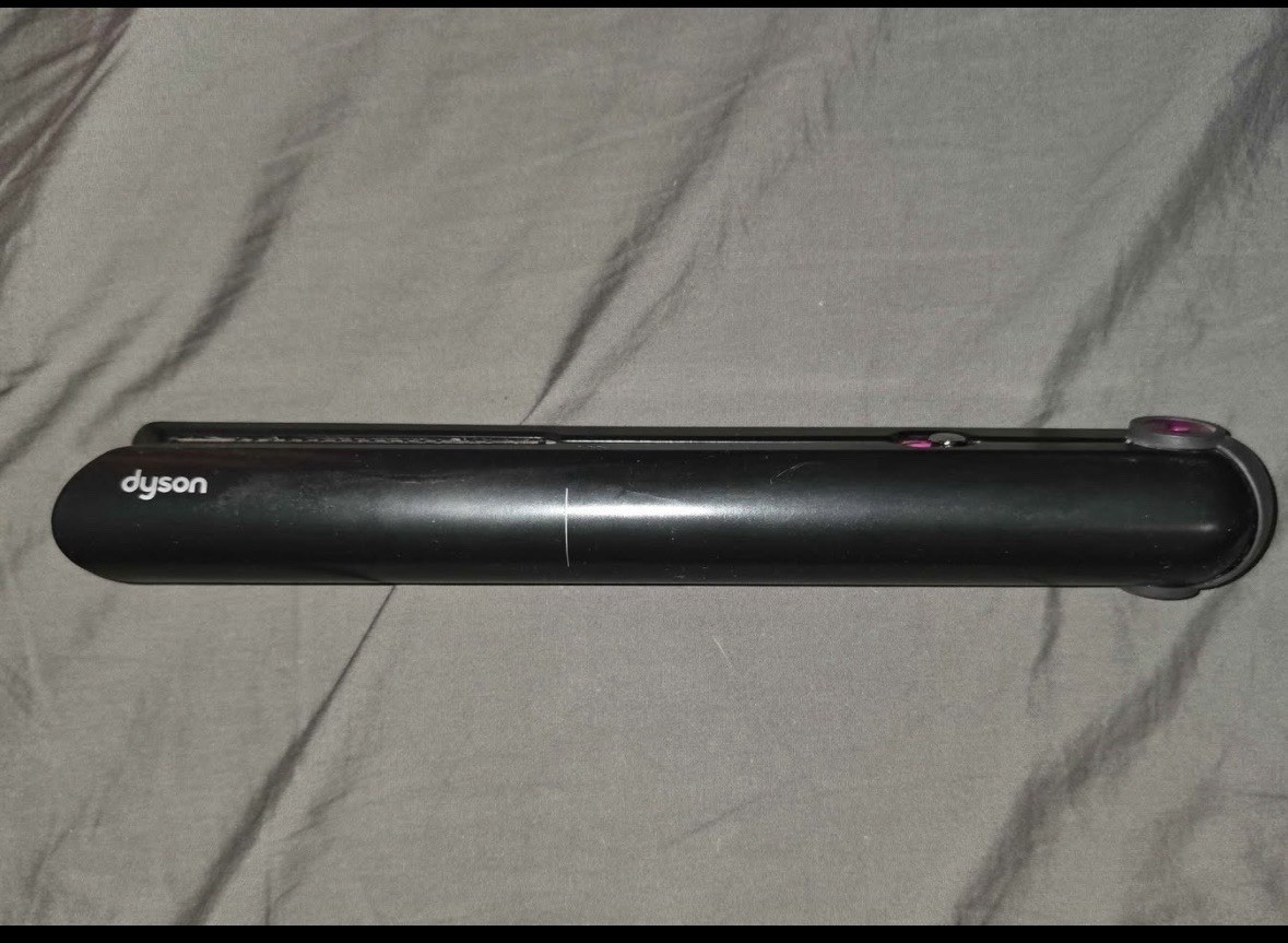 Dyson Corrale HS03 Cordless Flat Iron/Straightener Black/Pink w/ Charger Stand
