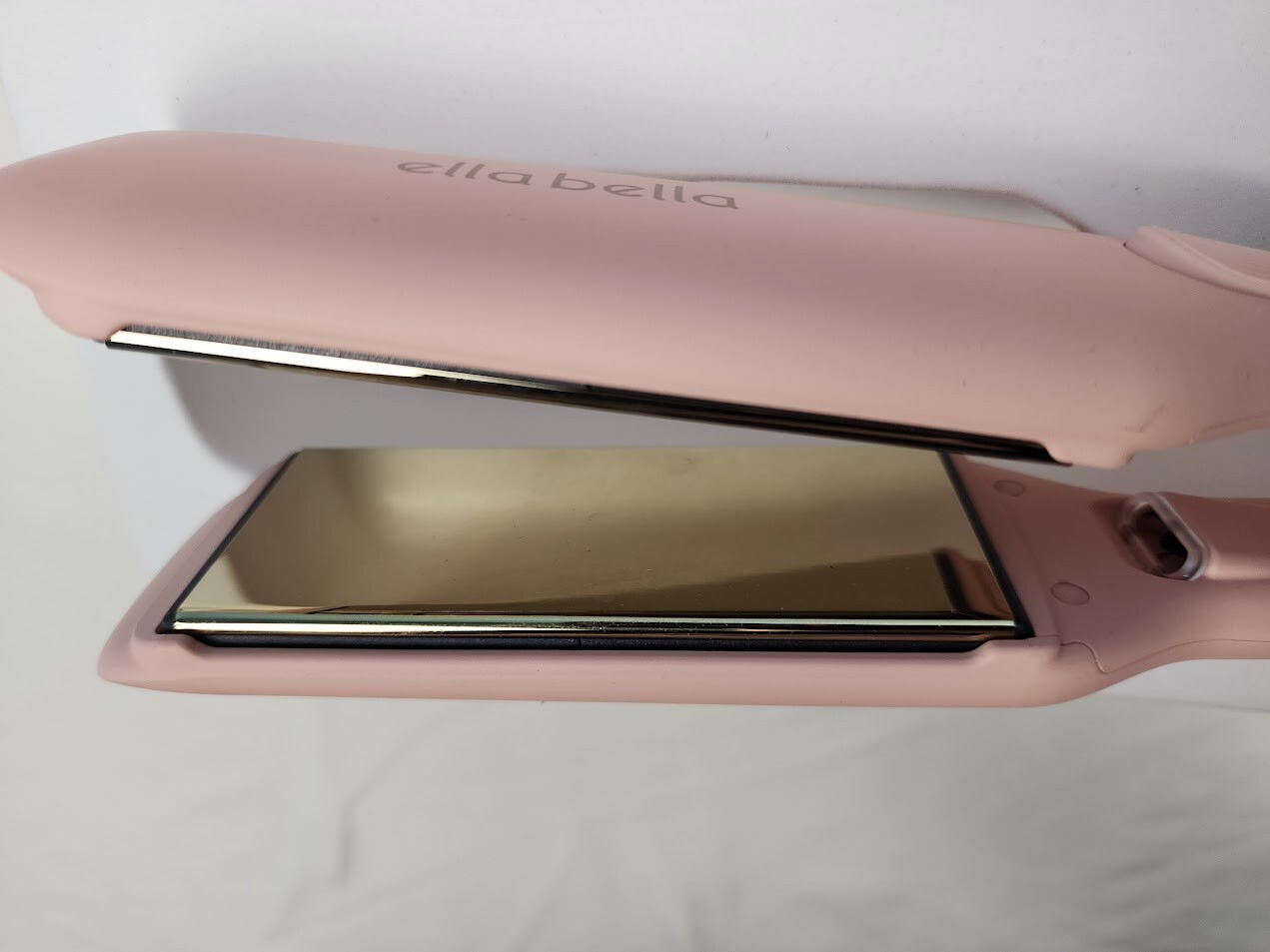 ELLA BELLA Titanium Ionic Hair Straightener Flat Iron – Open Box – Select Color