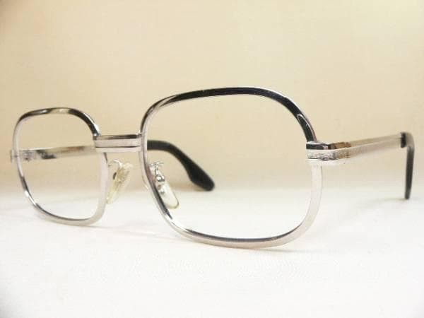 American Optical Silver Eyeglasses 52□18-135 Made in United Kingdom