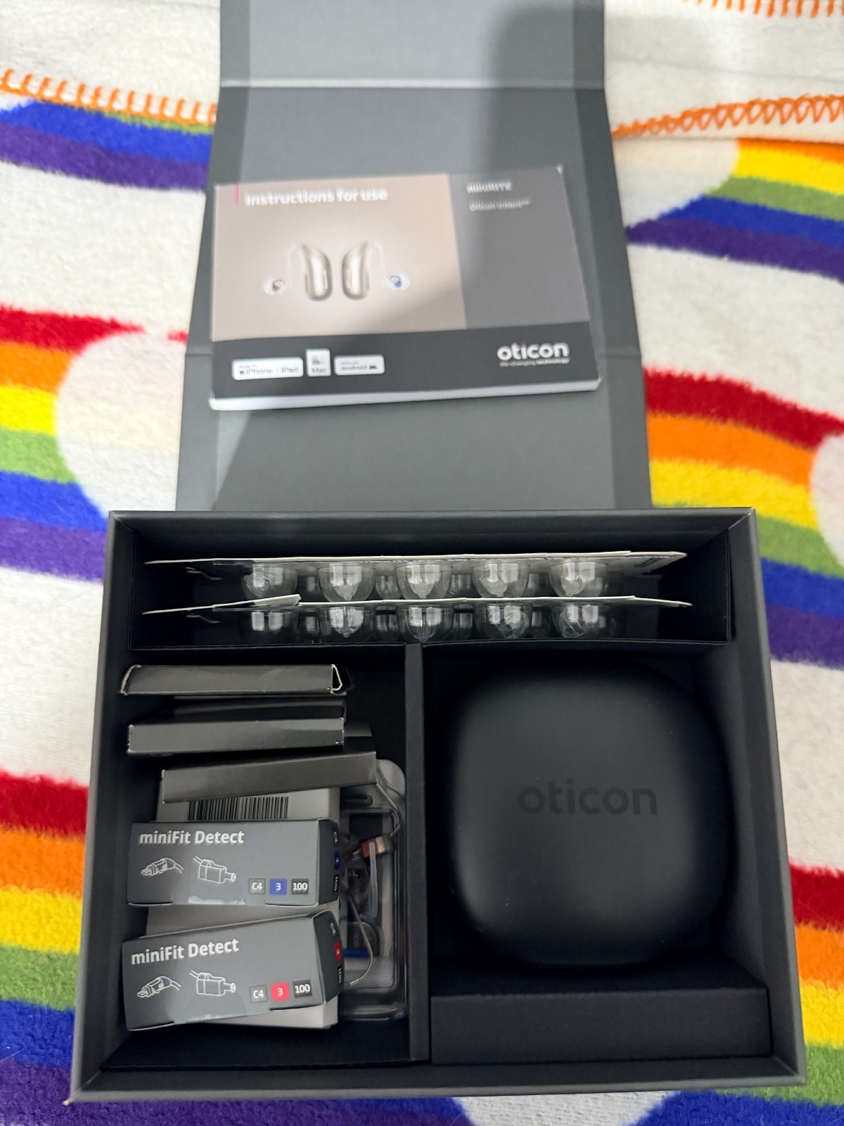 Oticon Intent 1 miniRITE Hearing Aids (PAIR) – USED– Charger Full Bundle