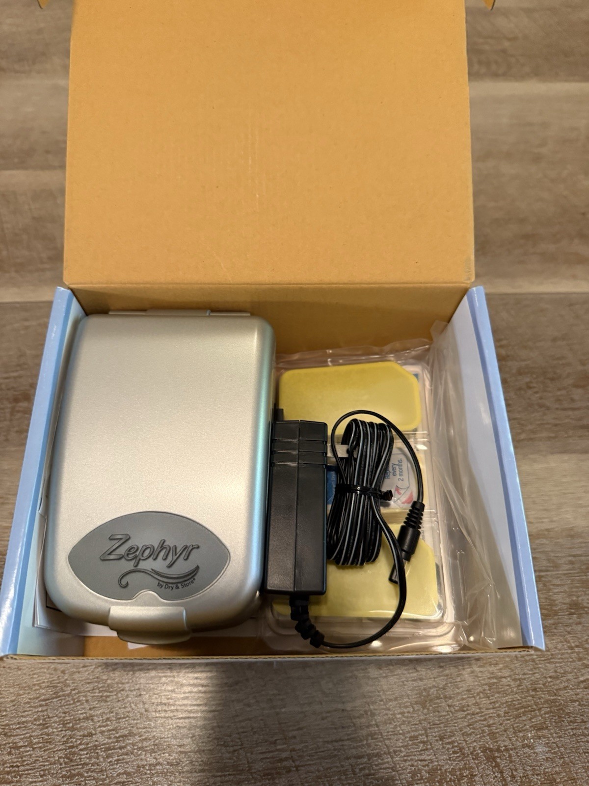 Zephyr by Dry & Store Hearing Aid Dryer Tinnitus Cochlear Ear Monitors N.O.B.