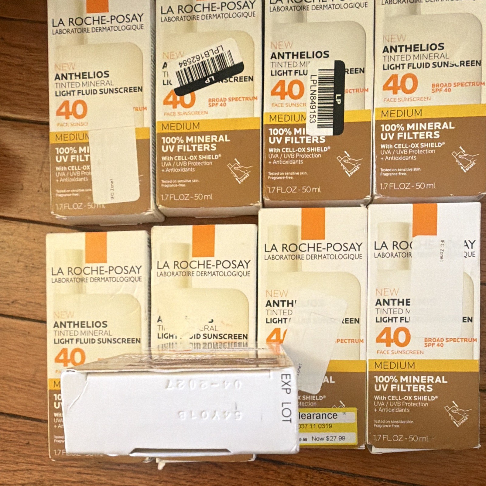 La Roche-Posay Anthelios Tinted Mineral Fluid SPF 40 Face 1.7 fl oz 9 count