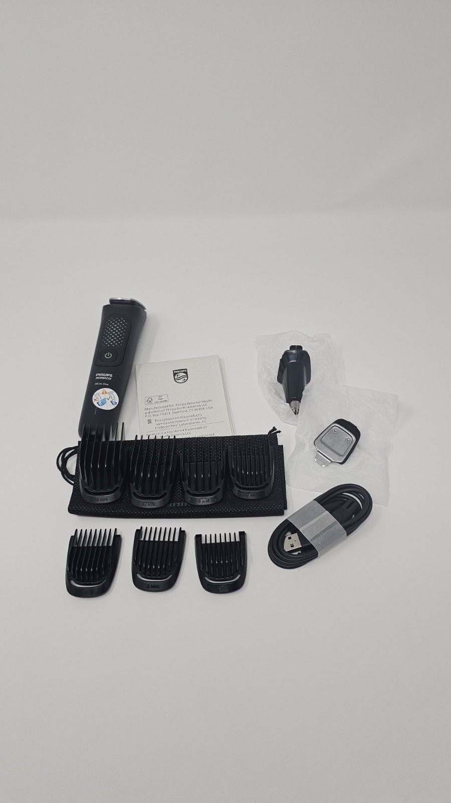 Philips Norelco All-in-One 3000 Trimmer 13-in-1 Beard Hair Grooming MG3939/50