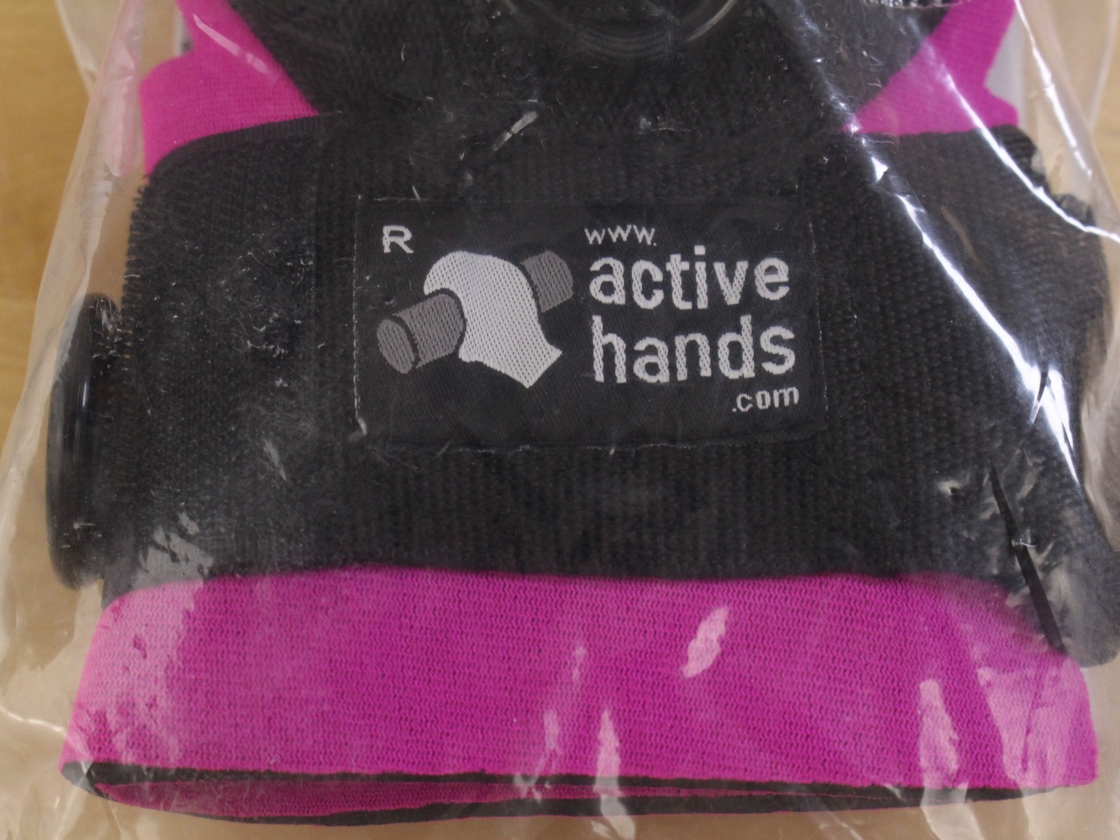 Active Hands Limb Difference Gripping Aid | Standard Size For Right Hand | Pink