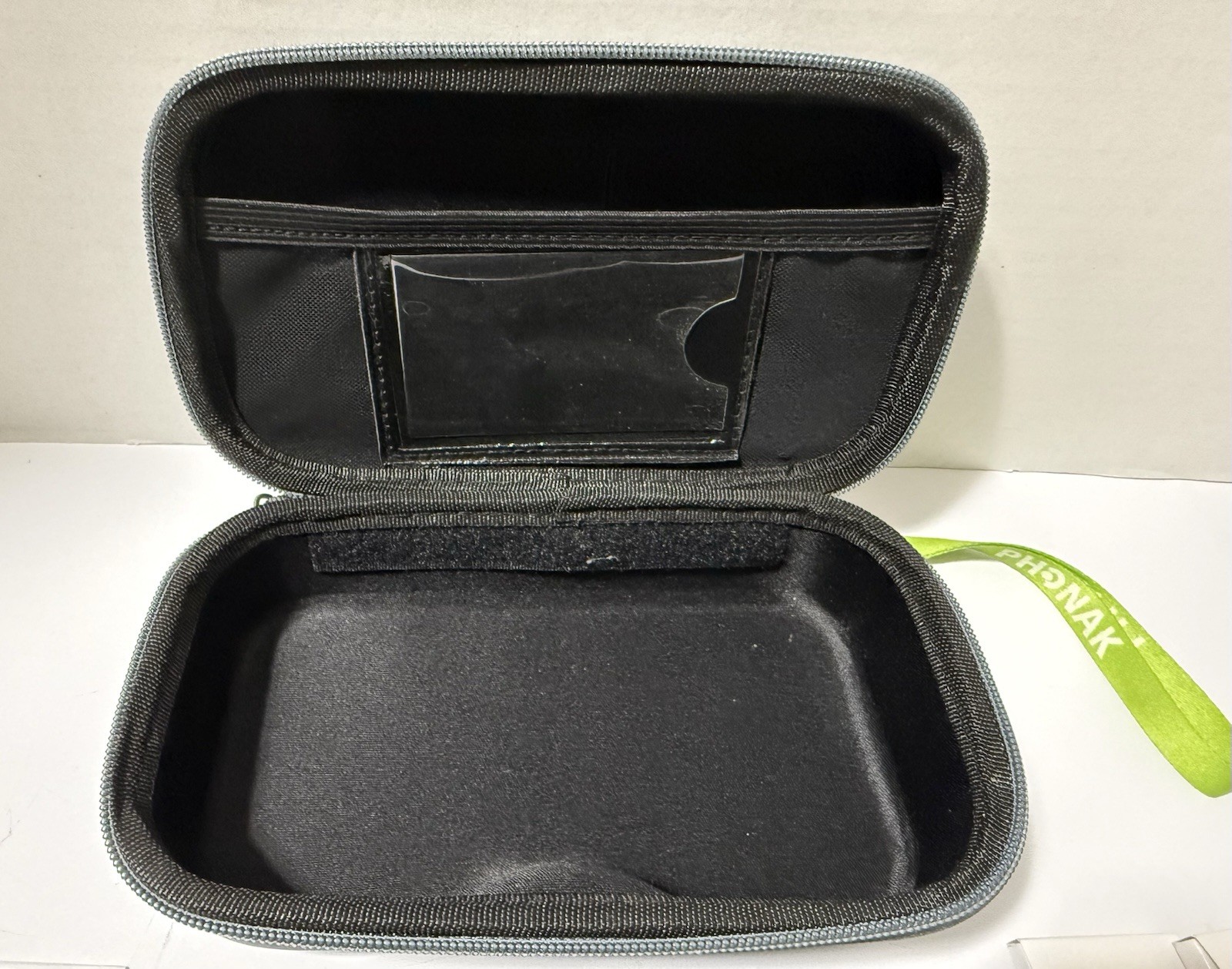 PHONAK HEARING AIDS ZIP OPEN CARRY CASE & CERUSHIELD DISK V2.0 098-0445 BUNDLE