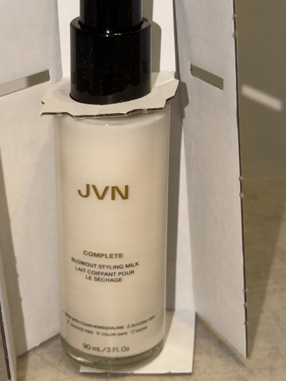 JVN Complete Blowout Styling Milk 90ml /3 fl.oz. NEW