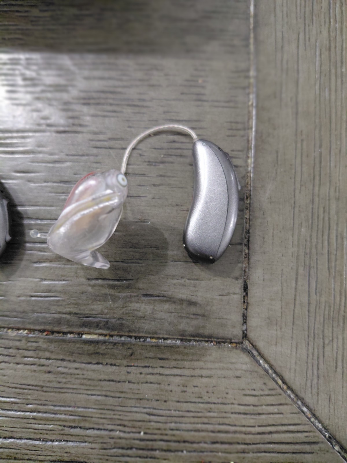 PHONAK AUDEO P70 RT BLUETOOTH RECHARGABLE HEARING AIDS WITH CHARGER