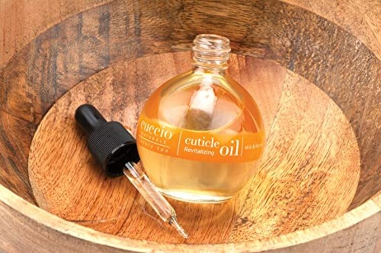 Naturale Cuticle Revitalizing Oil – Moisturizes and 2.5 Fl Oz Milk and Honey