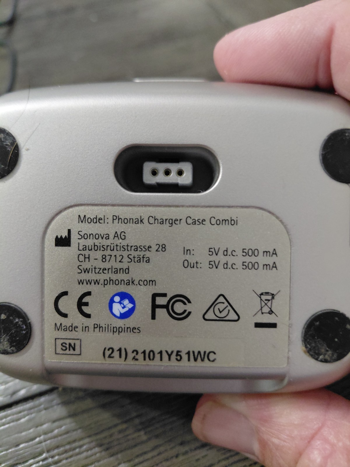 PHONAK AUDEO P70 RT BLUETOOTH RECHARGABLE HEARING AIDS WITH CHARGER