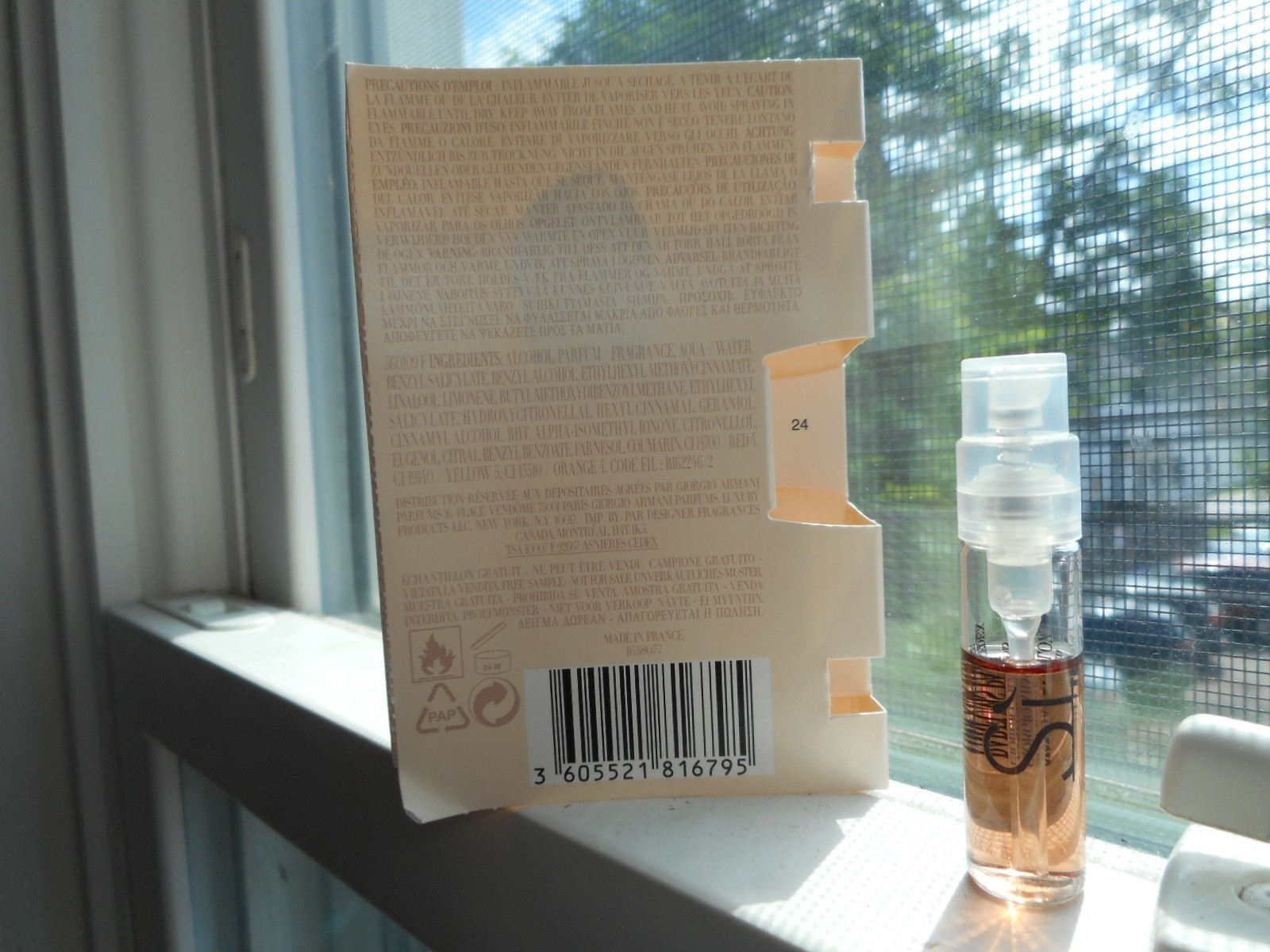 GIORGIO ARMANI EAU DE PARFUM 1.5 ML 0.05 FL OZ VAPORISATEUR NATURAL SPRAY NEW