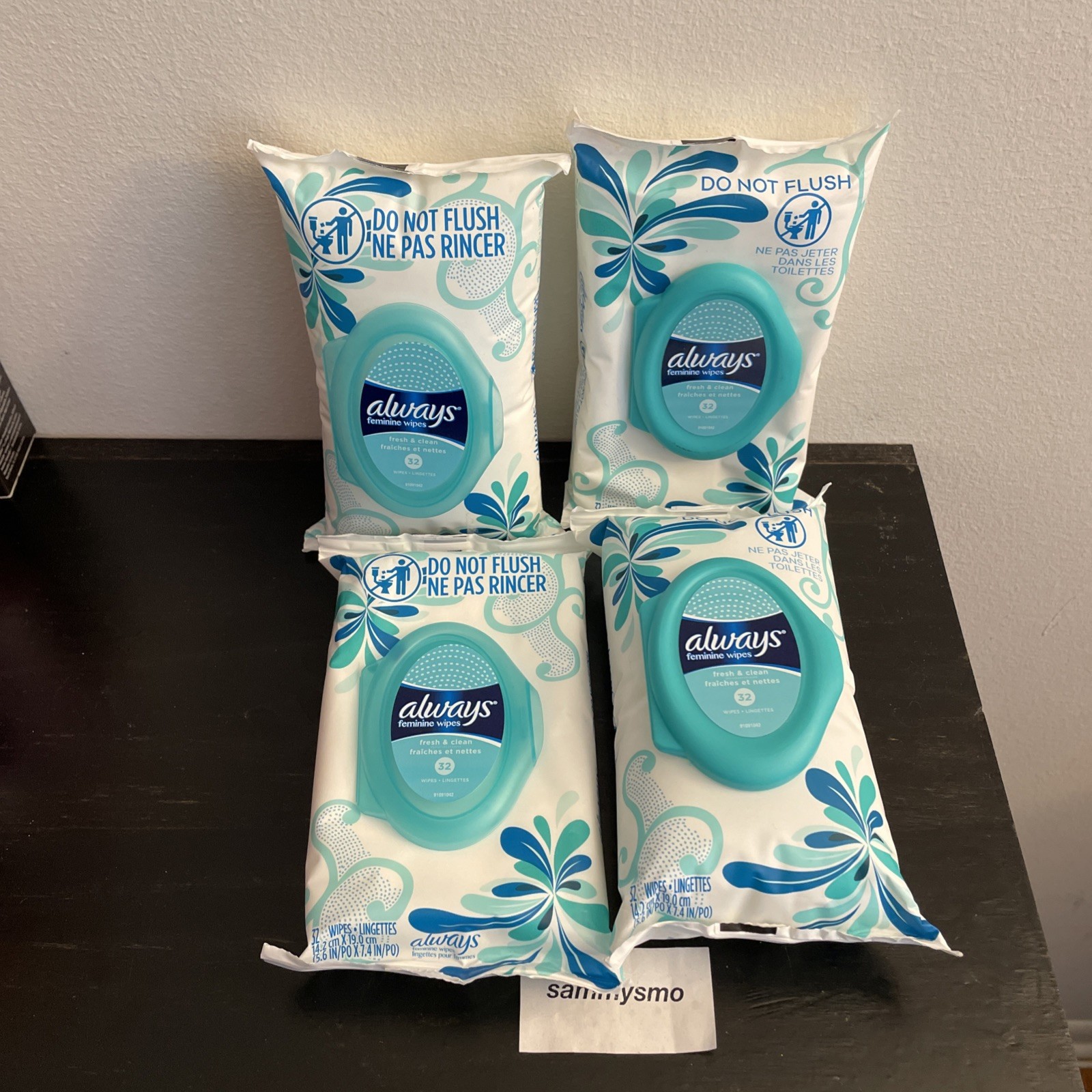 Always Feminine Wipes Hygiene Wipe Fresh & Clean Scent 32 Ct x 4 Packs