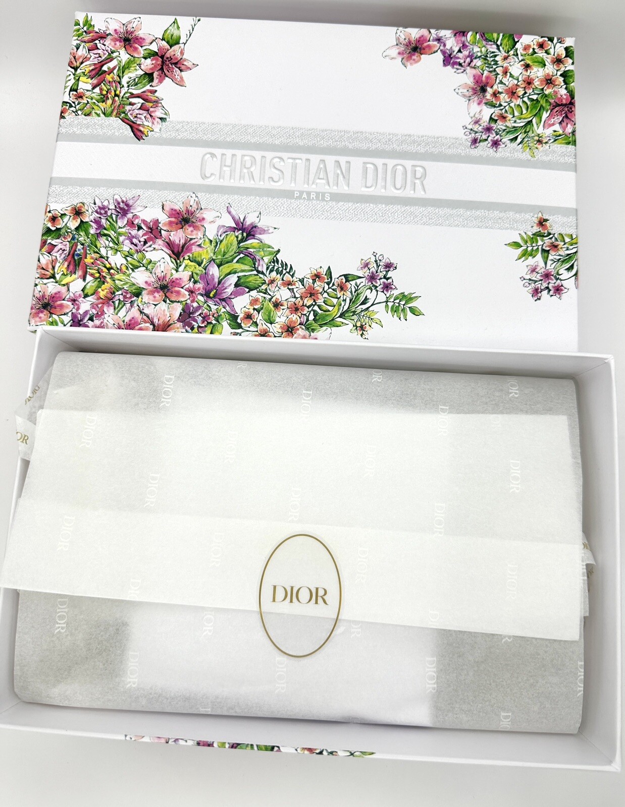 Dior Rouge Gift Set 4 Pcs (1 Full Size Lipsticks 999 , Lipstick Holder, Nail)