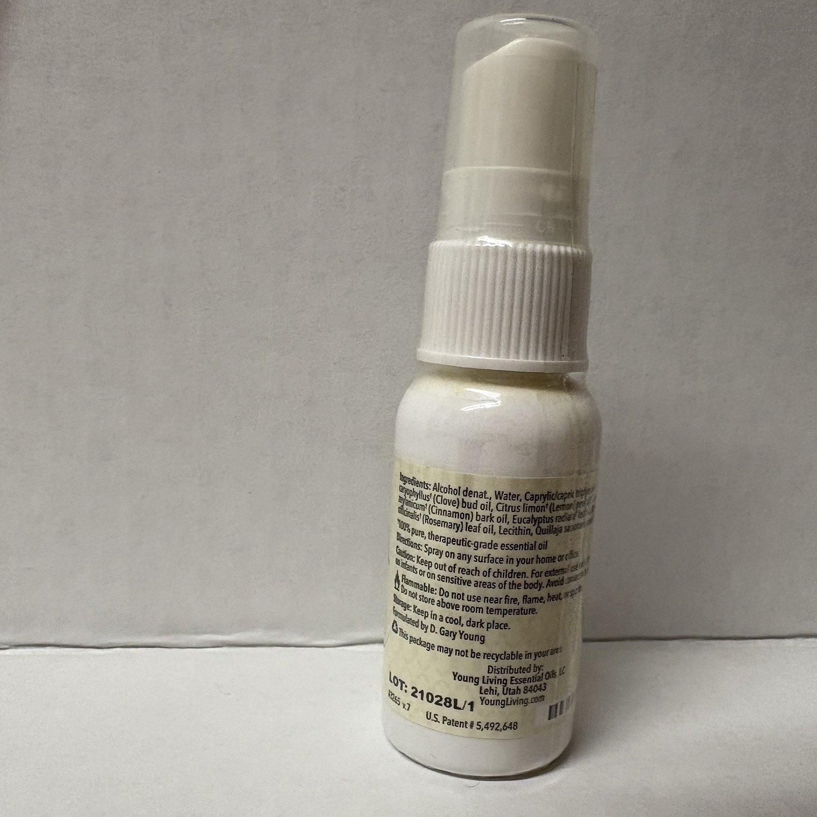 Pack of 3 Young Living Thieves Spray 1 fl oz – New – Sealed