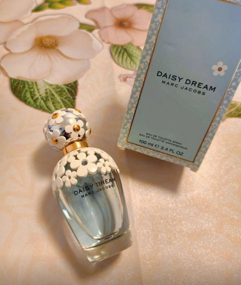Versace Crystal Emerald Pour Femme Eau de Parfum Spray, 3.0 fl oz Regular