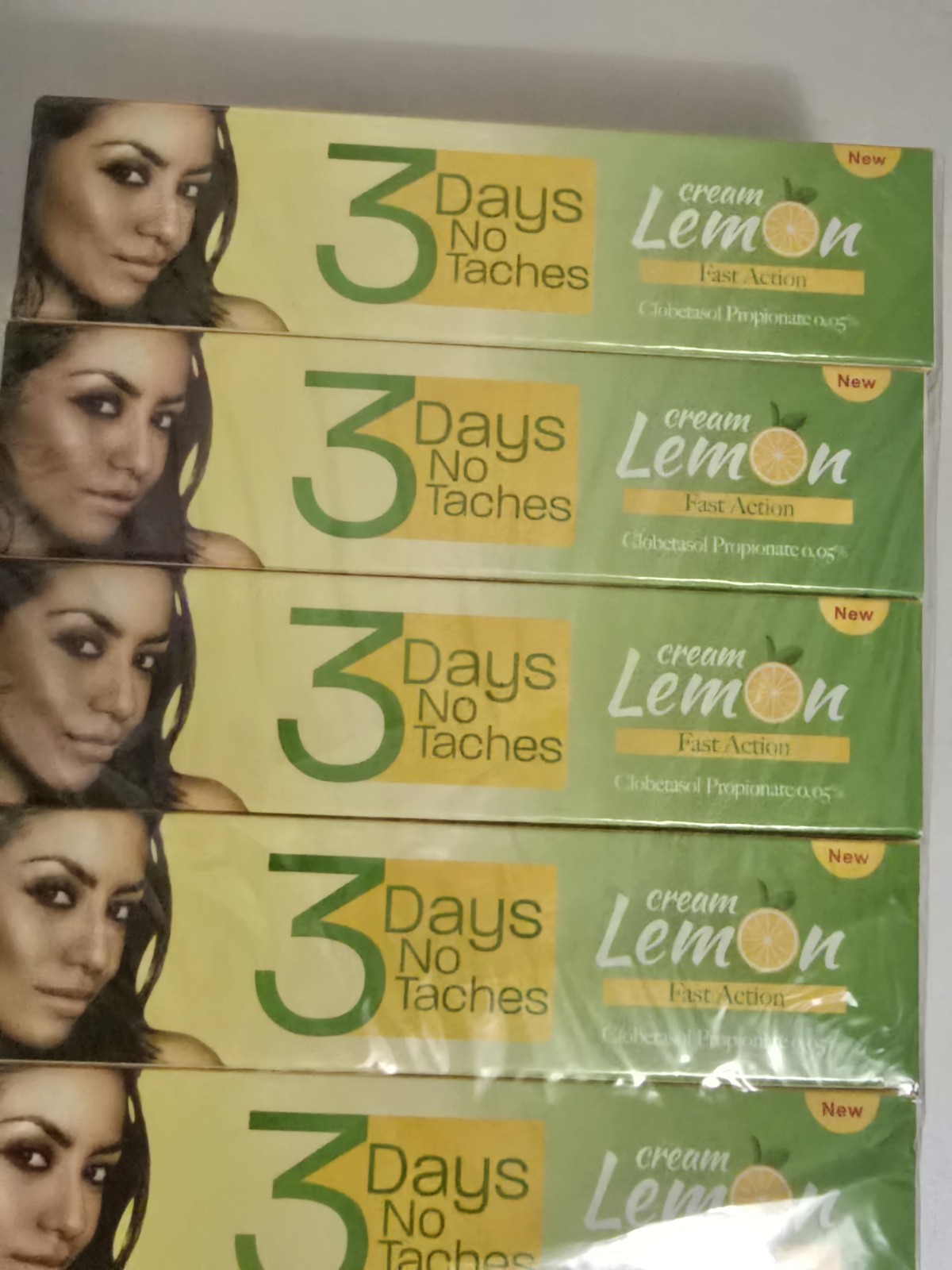 ( PACK OF 10 ) Days No Taches Lemon Cream 30g
