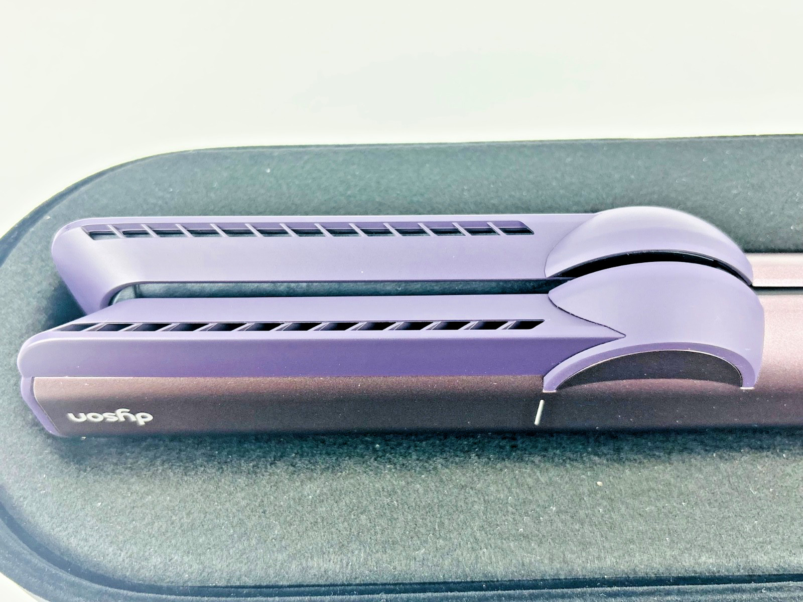 Dyson Limited Edition Airstrait Wet-to-dry Straightener in Jasper Plum (READ)