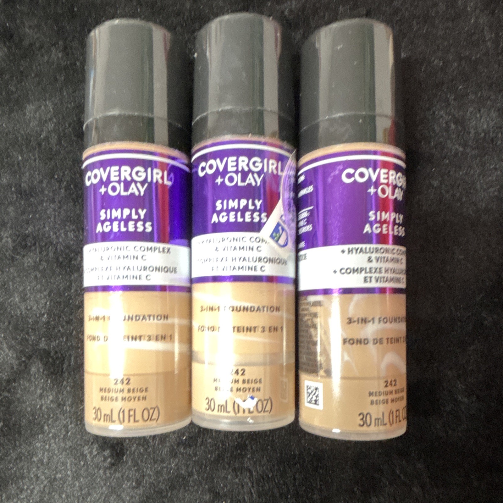 COVERGIRL + Olay Simply Ageless 3-in-1 Liquid Foundation 242 Medium Beige