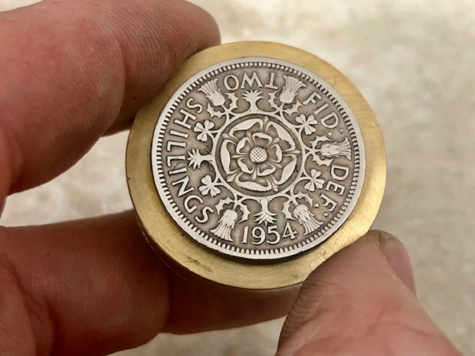 United Kingdom, Coin Pill Box, 2 Shilling, Scotch Thistle – Exclusive, Handmade