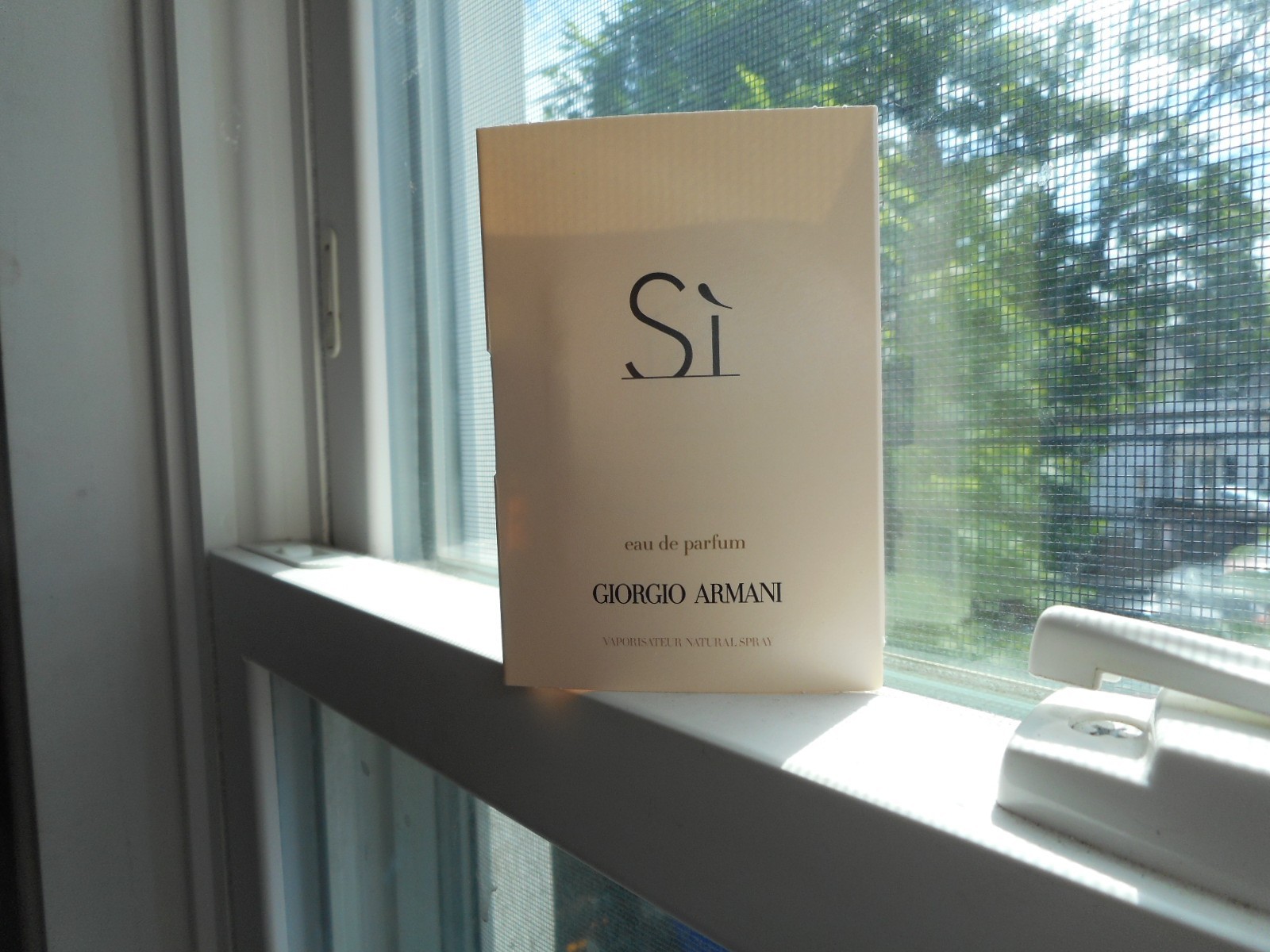 GIORGIO ARMANI EAU DE PARFUM 1.5 ML 0.05 FL OZ VAPORISATEUR NATURAL SPRAY NEW