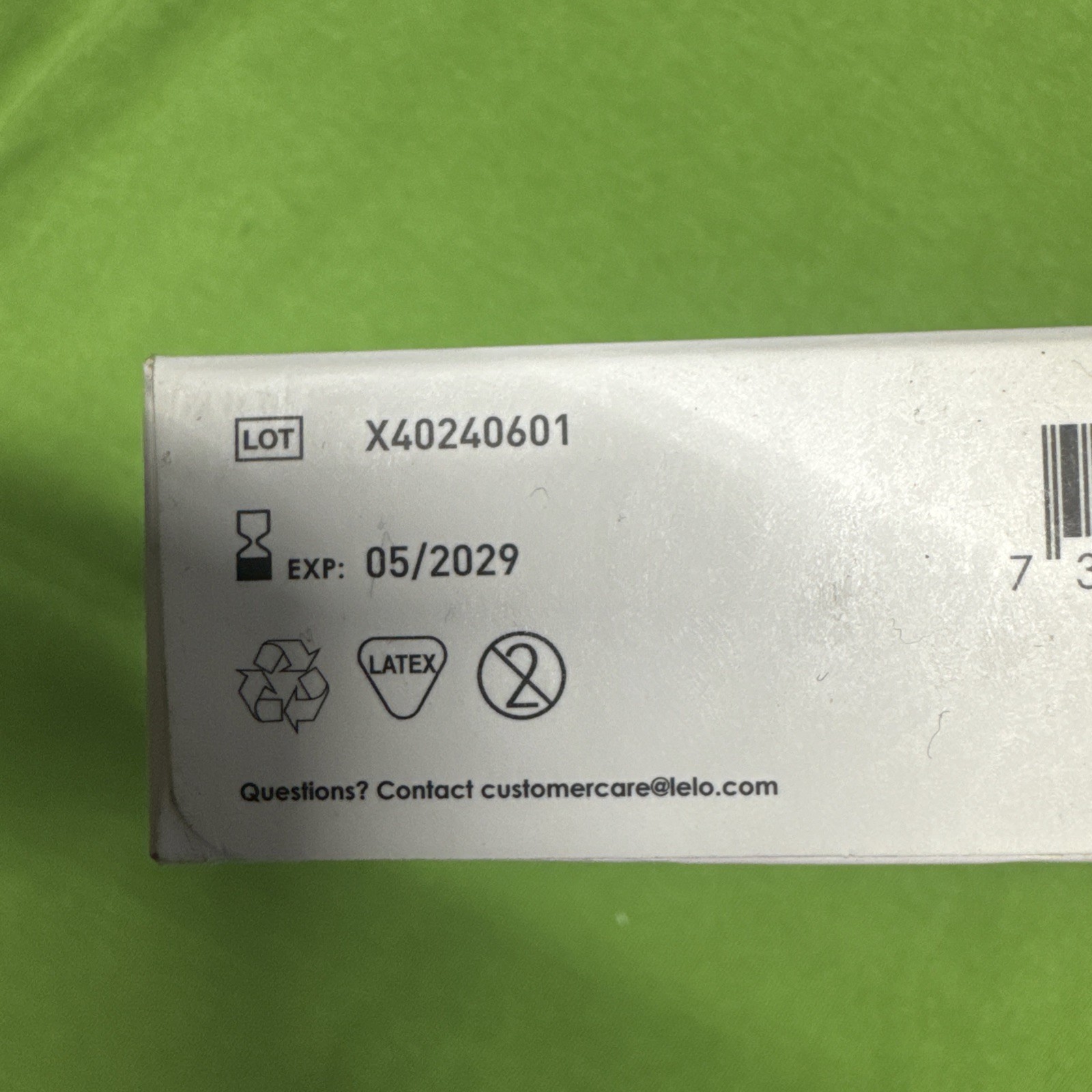 Lelo Hex Re-engineered Lubricated Latex Condoms 12 per pkg EXP 05/2029