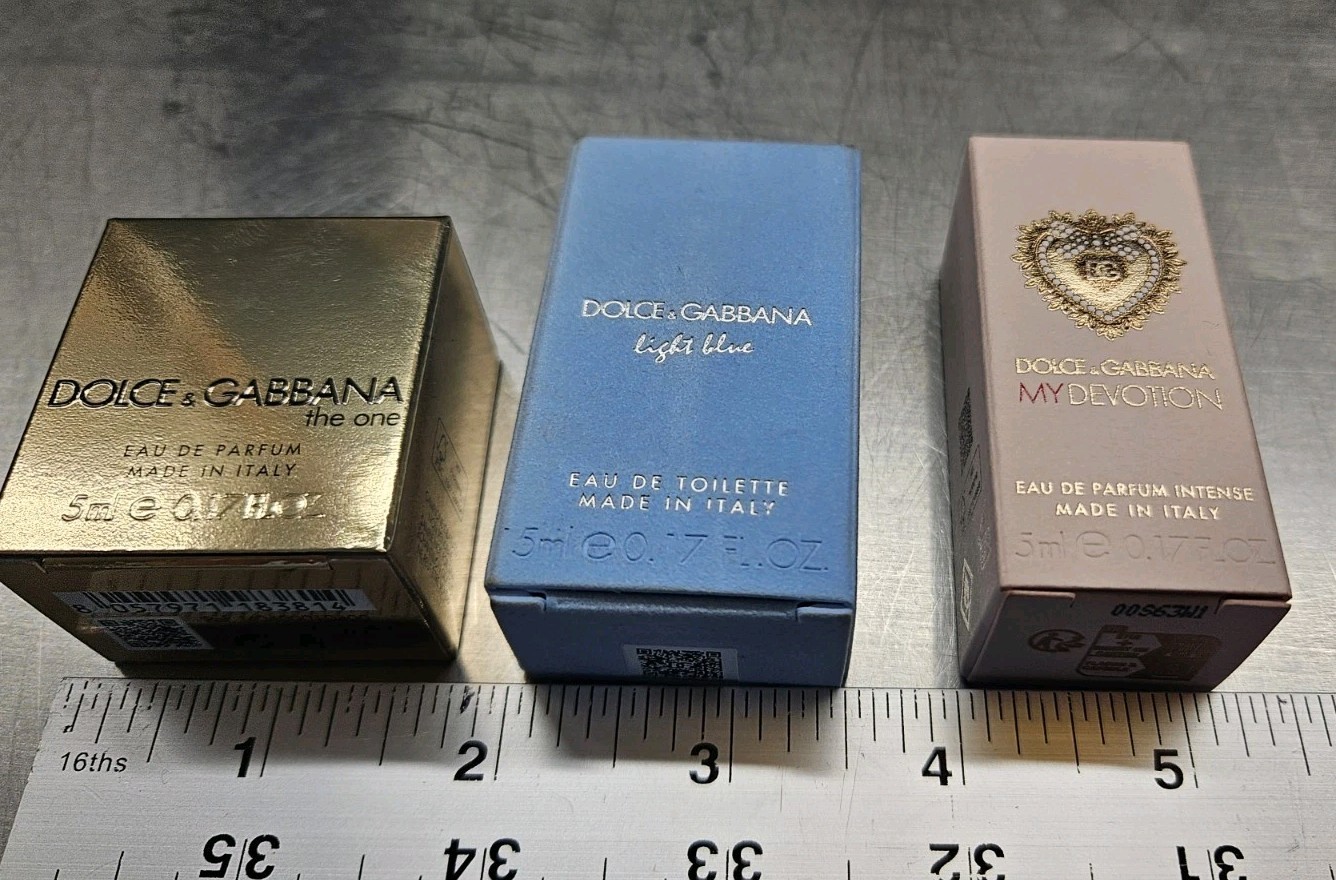 Dolce & Gabbana Pouch and Mini Perfume Set 4 pcs 0.17oz Each