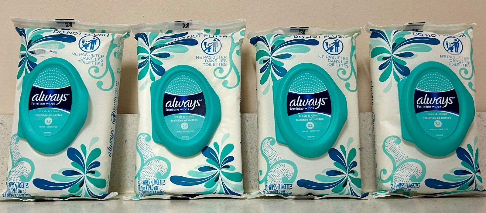 Always Feminine Wipes Hygiene Wipe Fresh & Clean Scent, 4 Packs