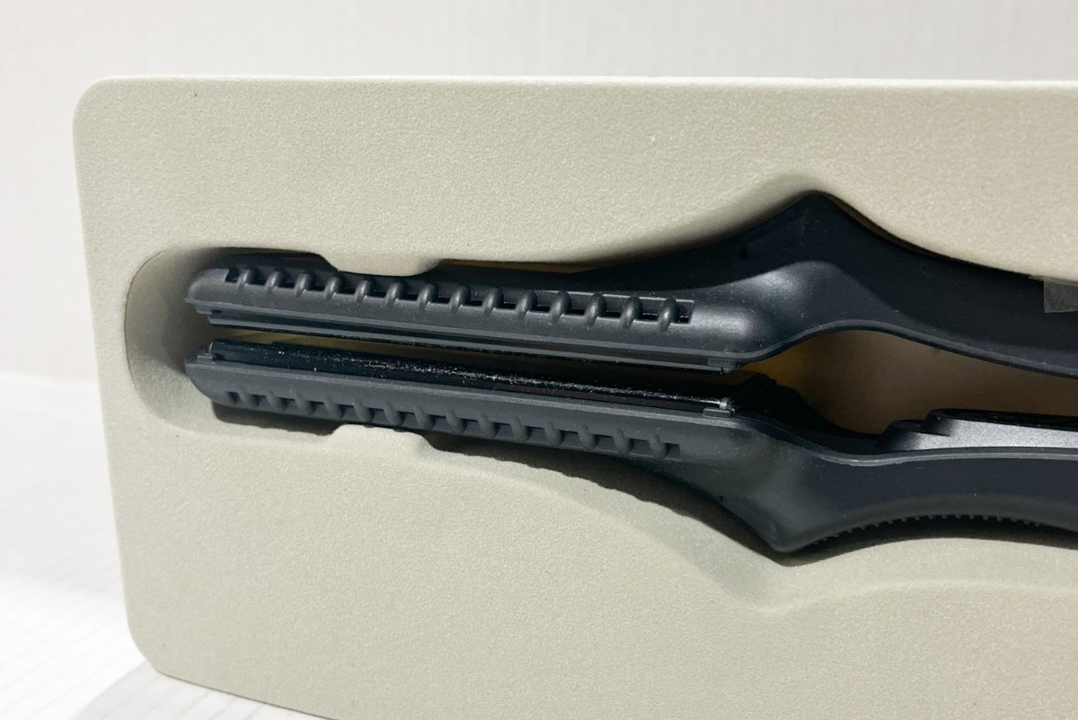 CROC Professional Premium Infrared 1.5” Flat Hair Iron Straightening Digital