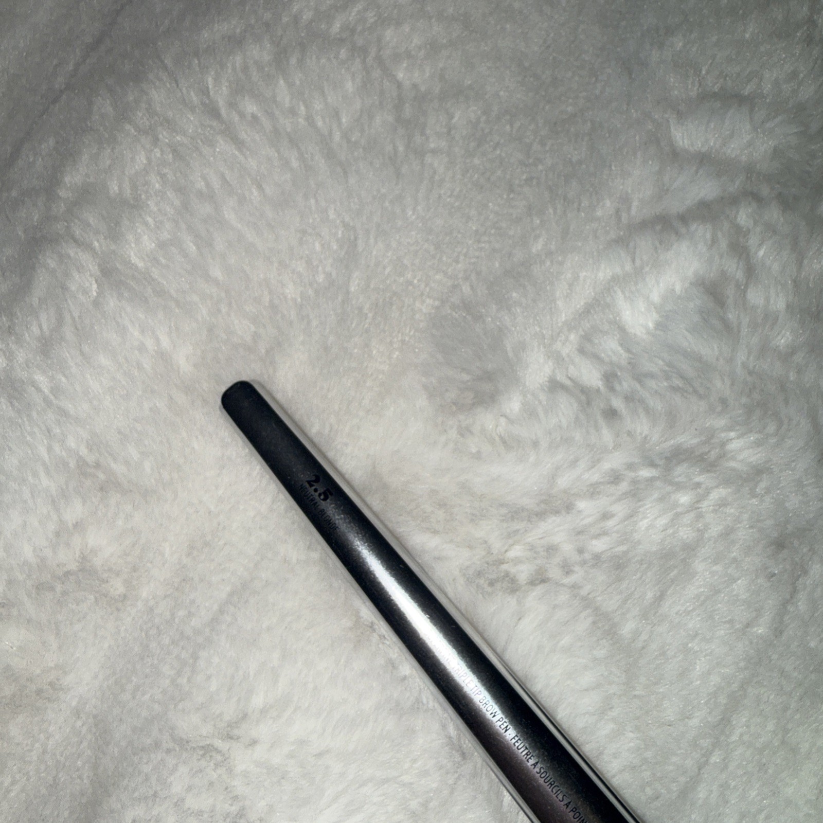Benefit Mighty Fine Brow Pen 2.5
