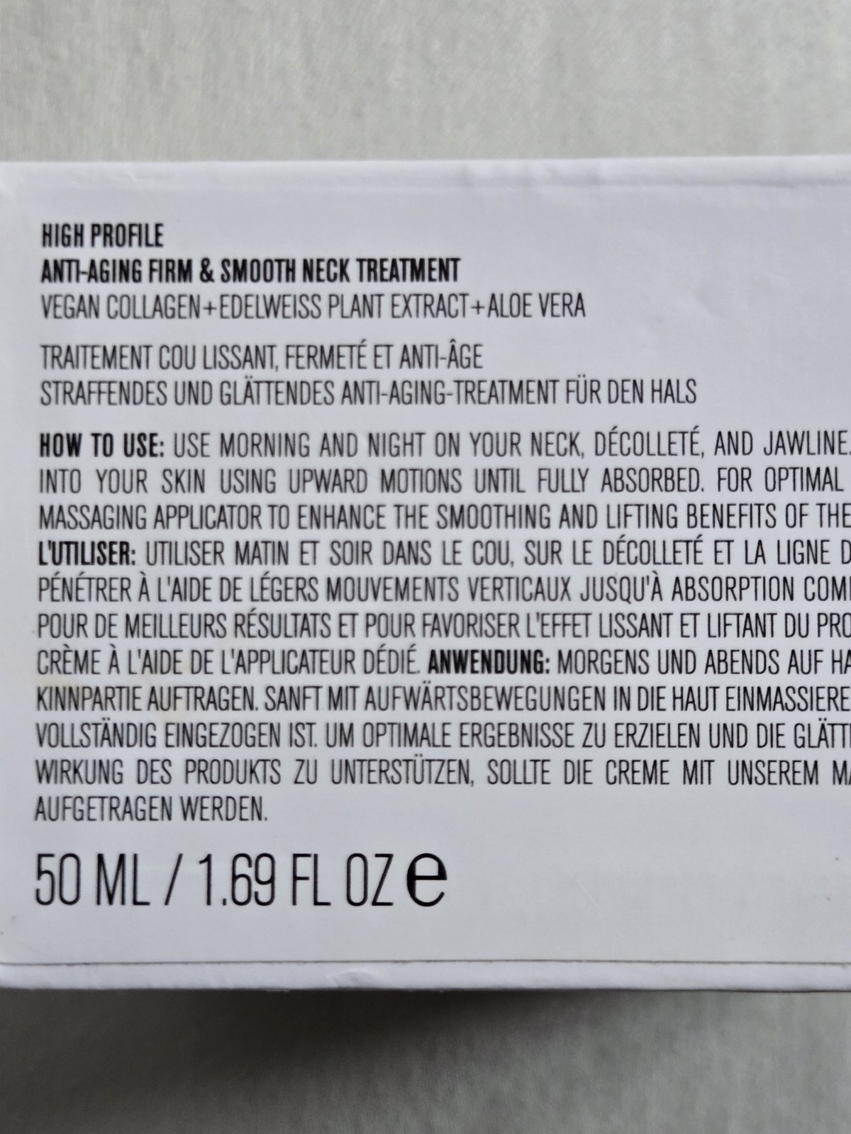 IL MAKIAGE (HIGH PROFILE) NECK TREATMENT. BRAND NEW IN BOX. VERY NICE PRODUCT.