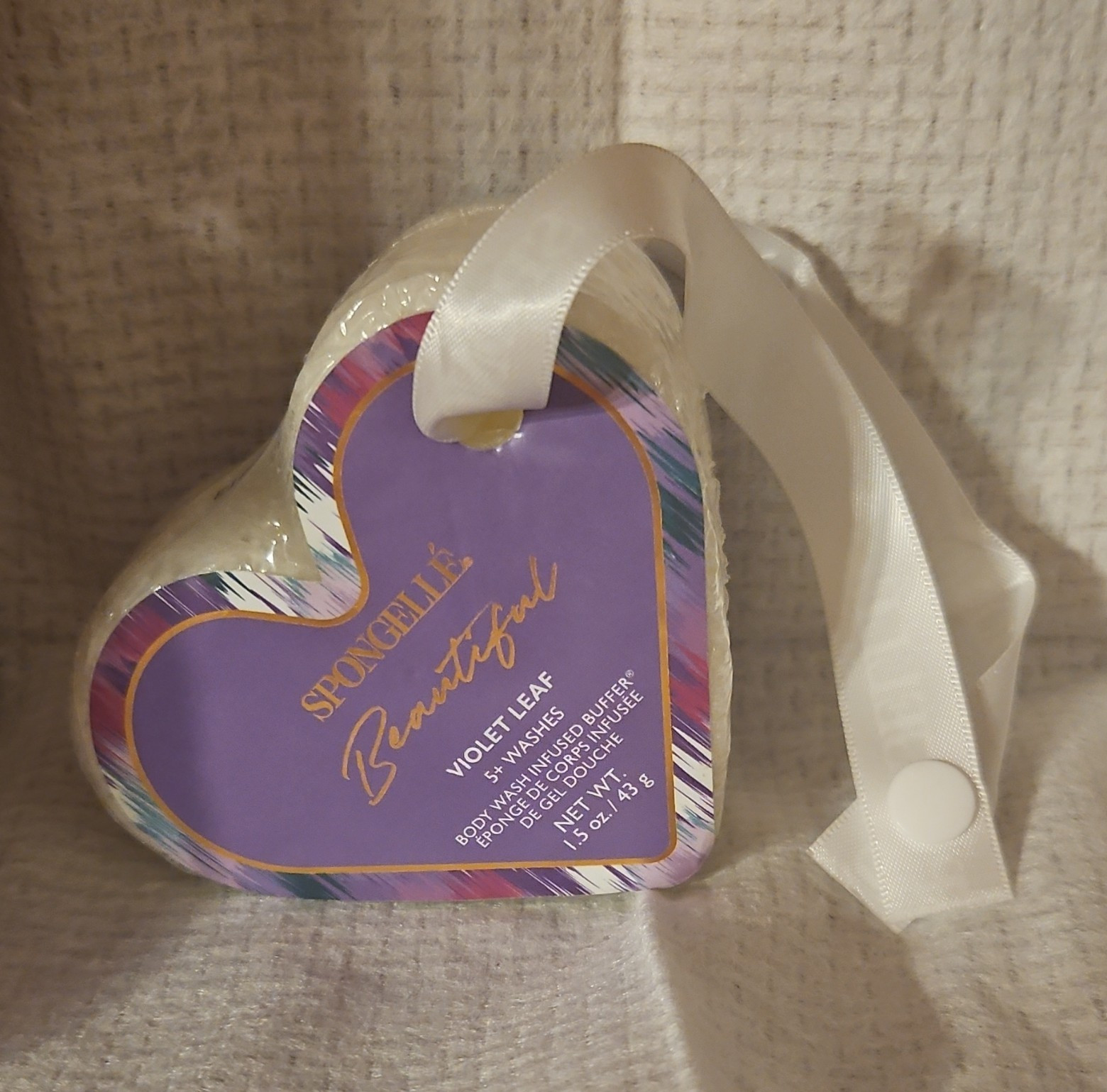 Spongellé Boxed Flower Violet Leaf Heart Body Wash Infused Buffer 1.5 oz
