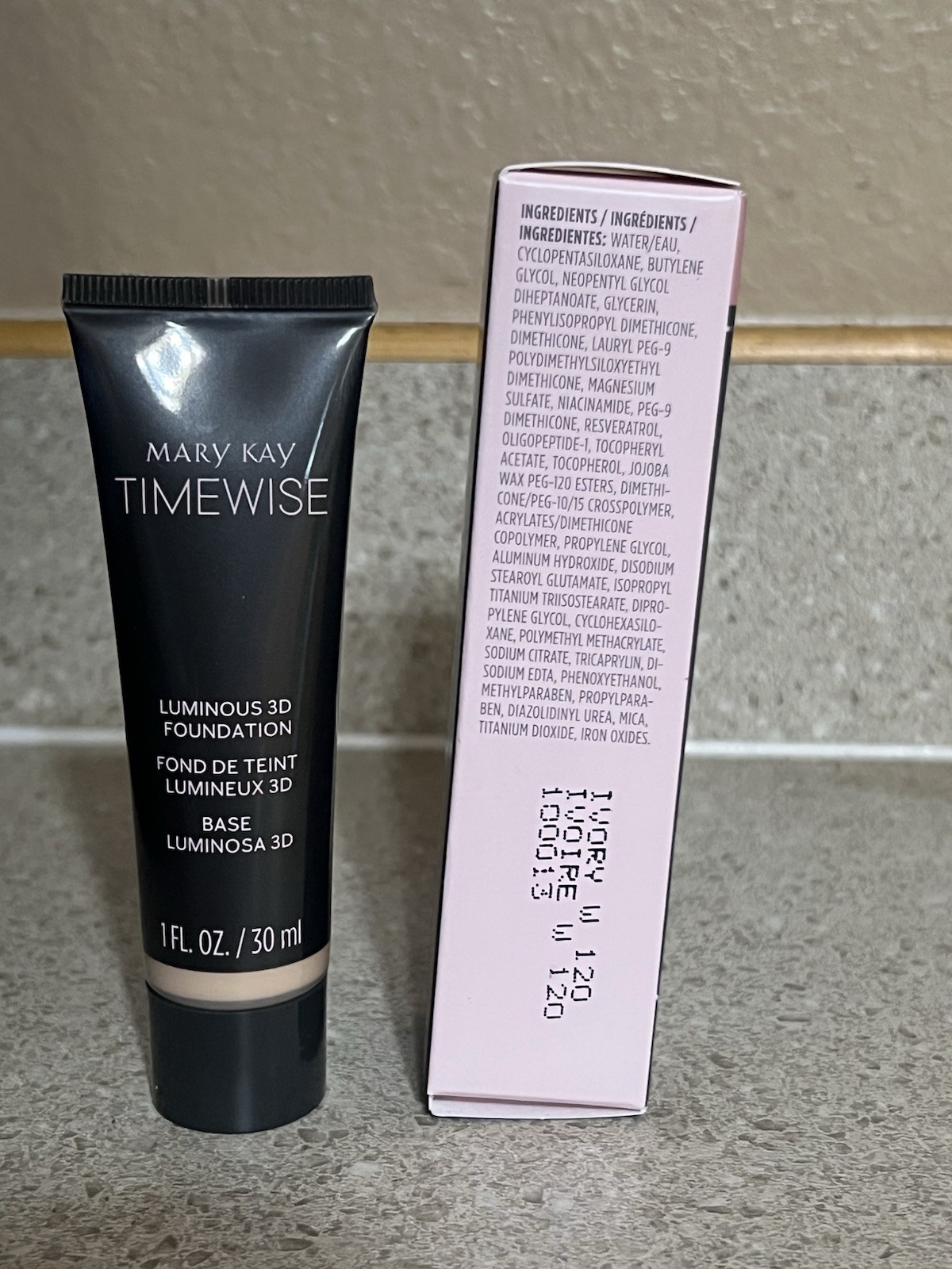 Mary Kay TimeWise Luminous 3D Foundation Ivory W 120 1 fl oz Oil-Free