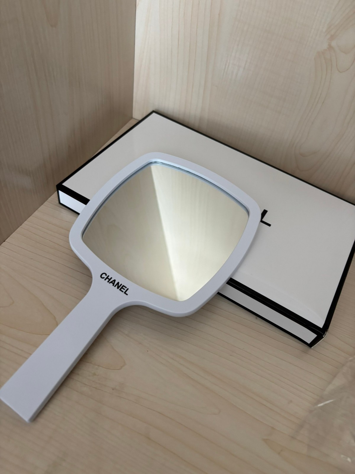 Chanel Miror Duo white single-sided makeup mirror