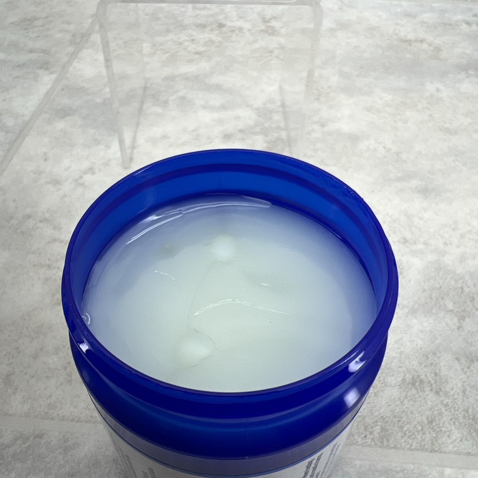 Vicks Vaporub Cough Suppressant and Topical Analgesic Medicated Ointment 6 oz