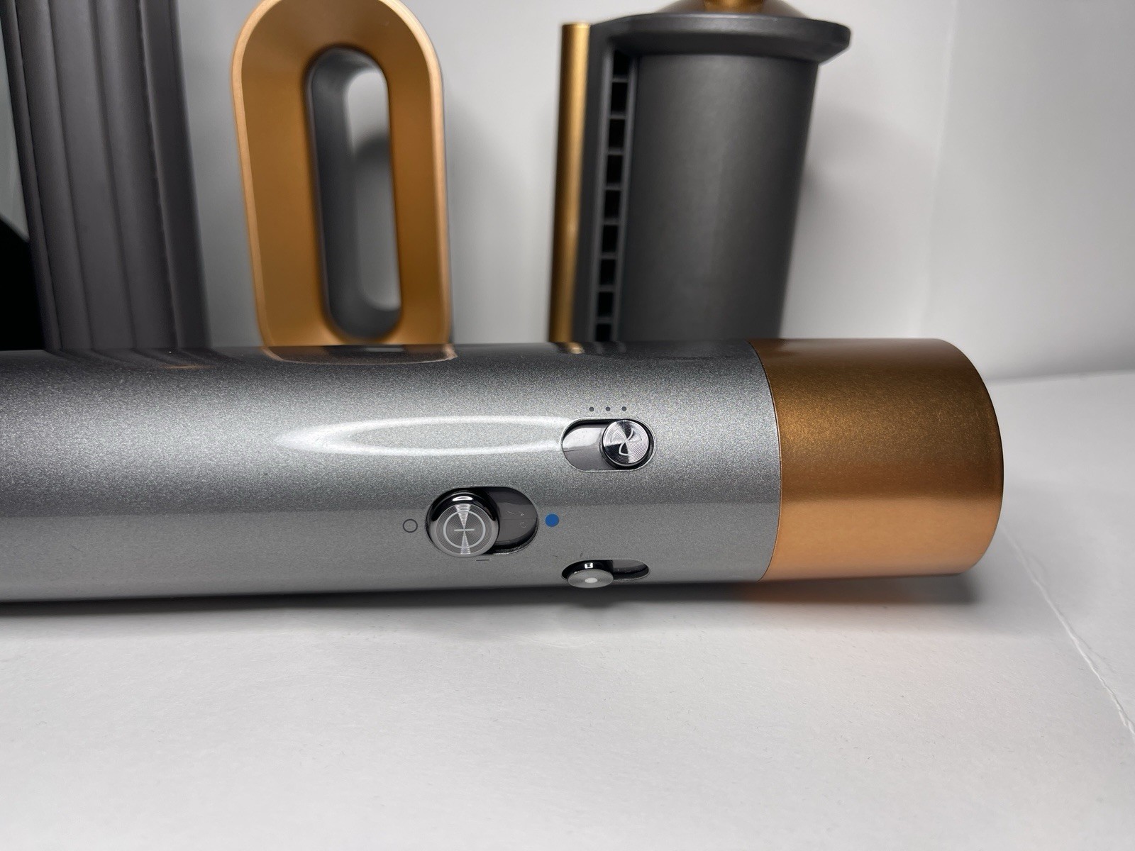 Dyson Airwrap Multistyler Nickel/Copper 3 Attachments dust bag Great condition