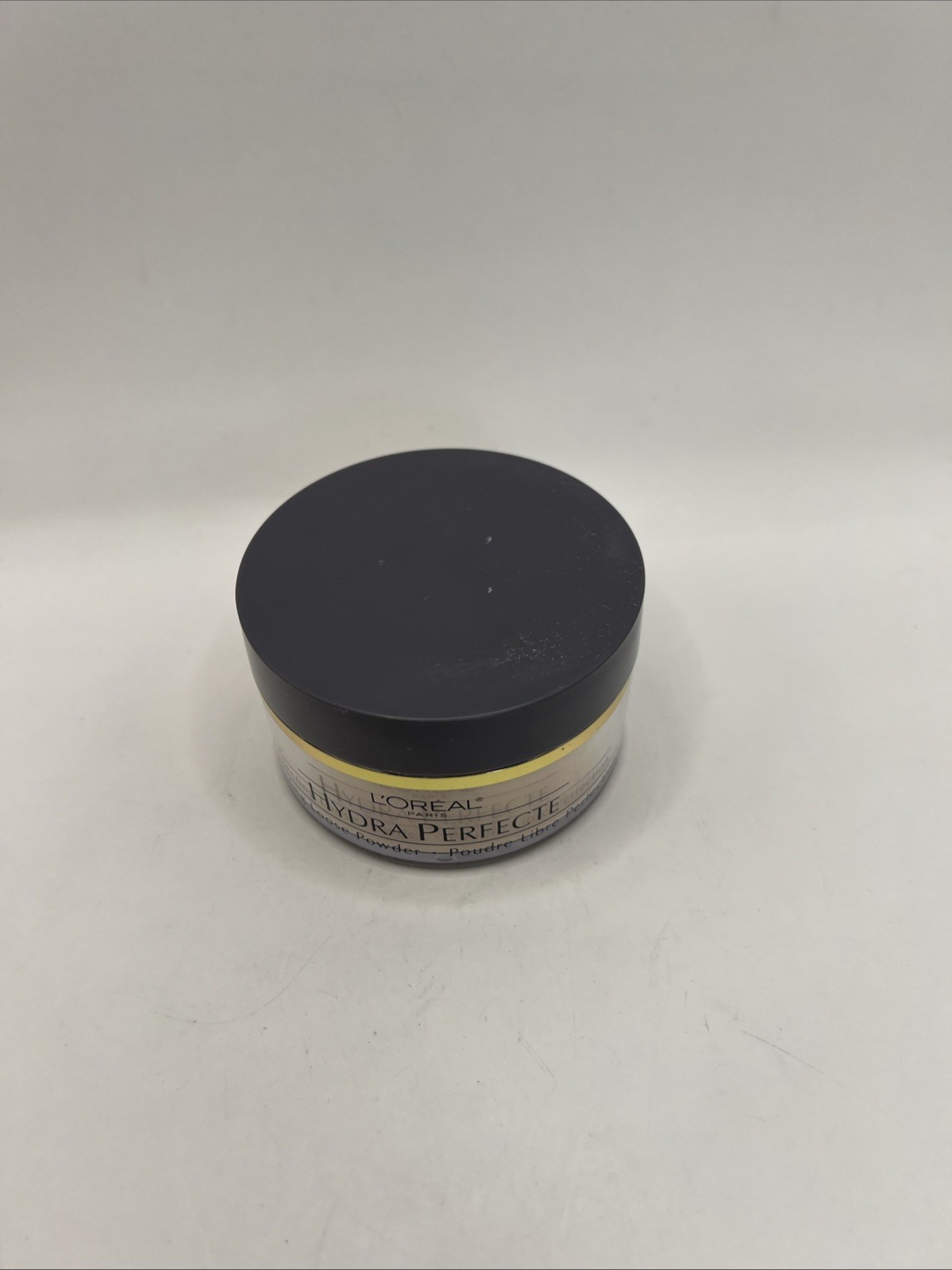 L’Oreal Paris Hydra Perfecte Perfecting Loose Powder, Medium, 0.5 fl. oz.