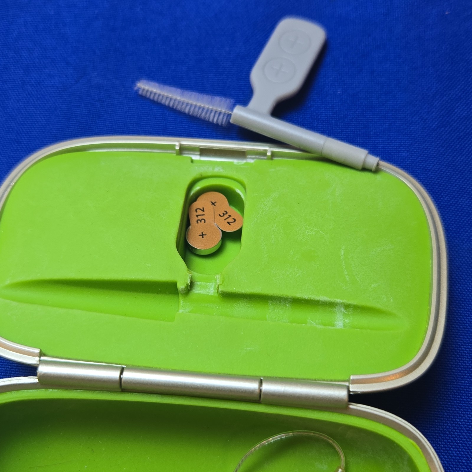 Phonak Audeo 0459 Hearing Aids Pair With Case + TVLink II Base and ComPilot II