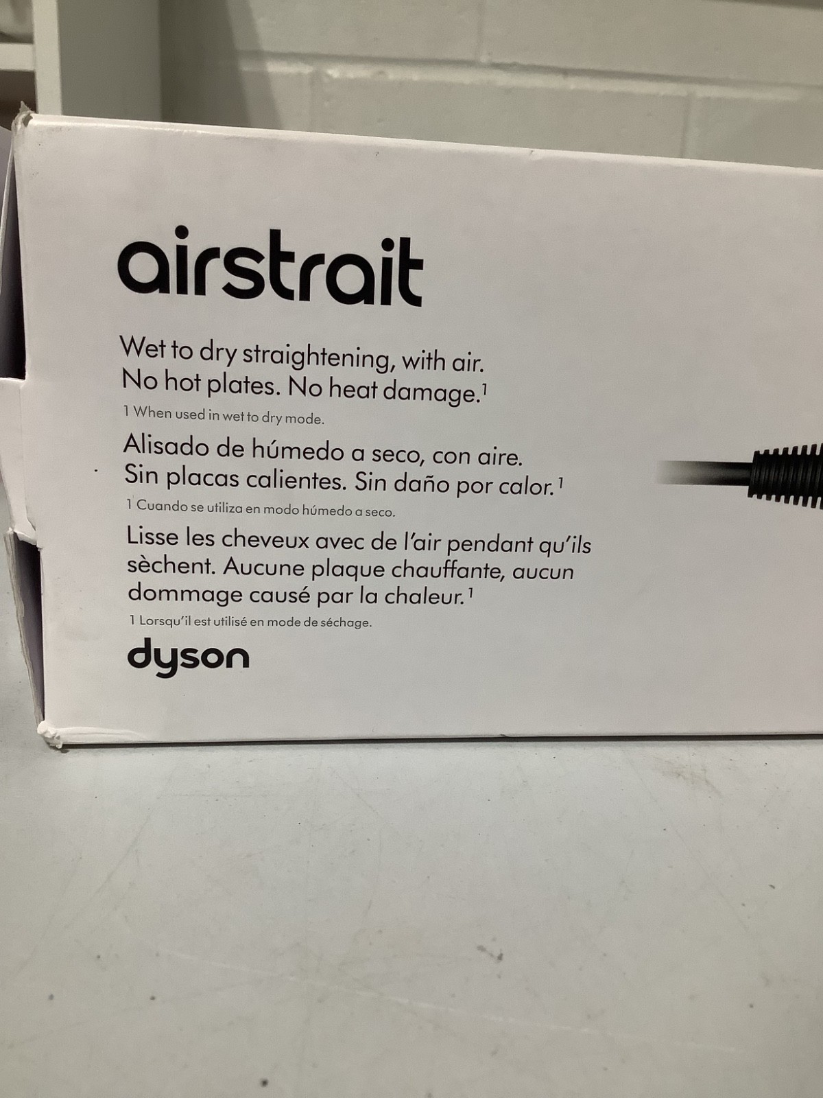Dyson Airstrait