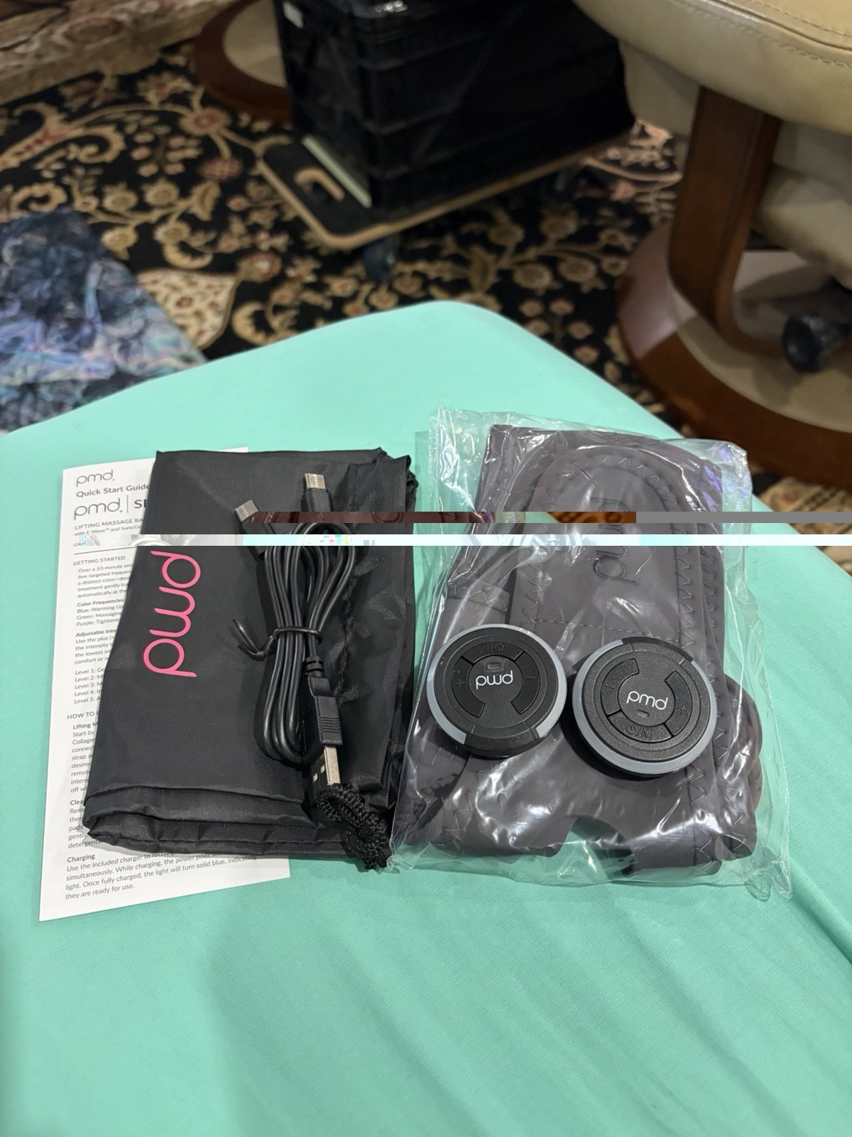 PMD SMAS Hands-Free Rechargeable Vibrating Face/Neck Massage Band Black