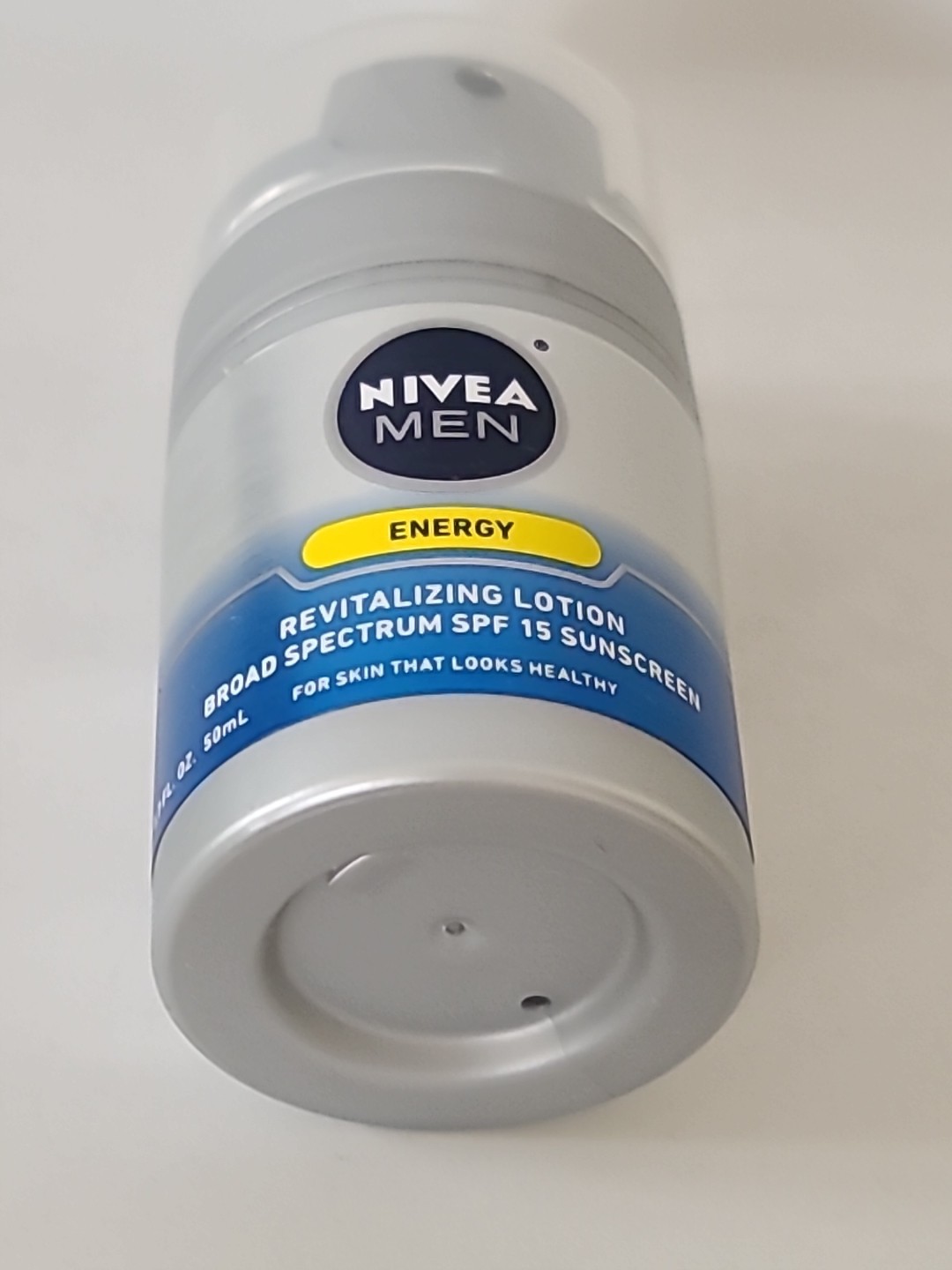 NIVEA Men• ENERGY • REVITALIZING LOTION • SPF 15 Sunscreen 1.7 fl oz / 50 mL