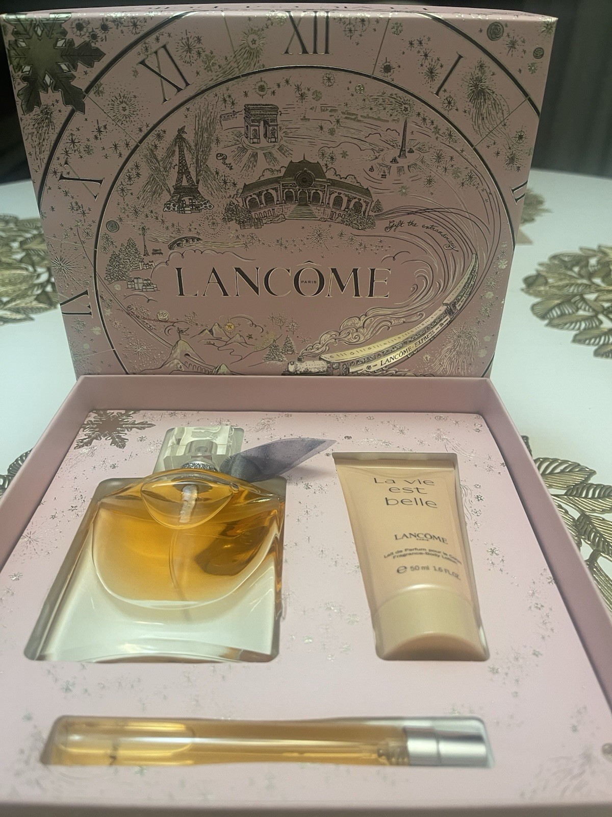 Lancôme La vie est belle Gift Set 50 ml with Body Lotion & Travel Spray