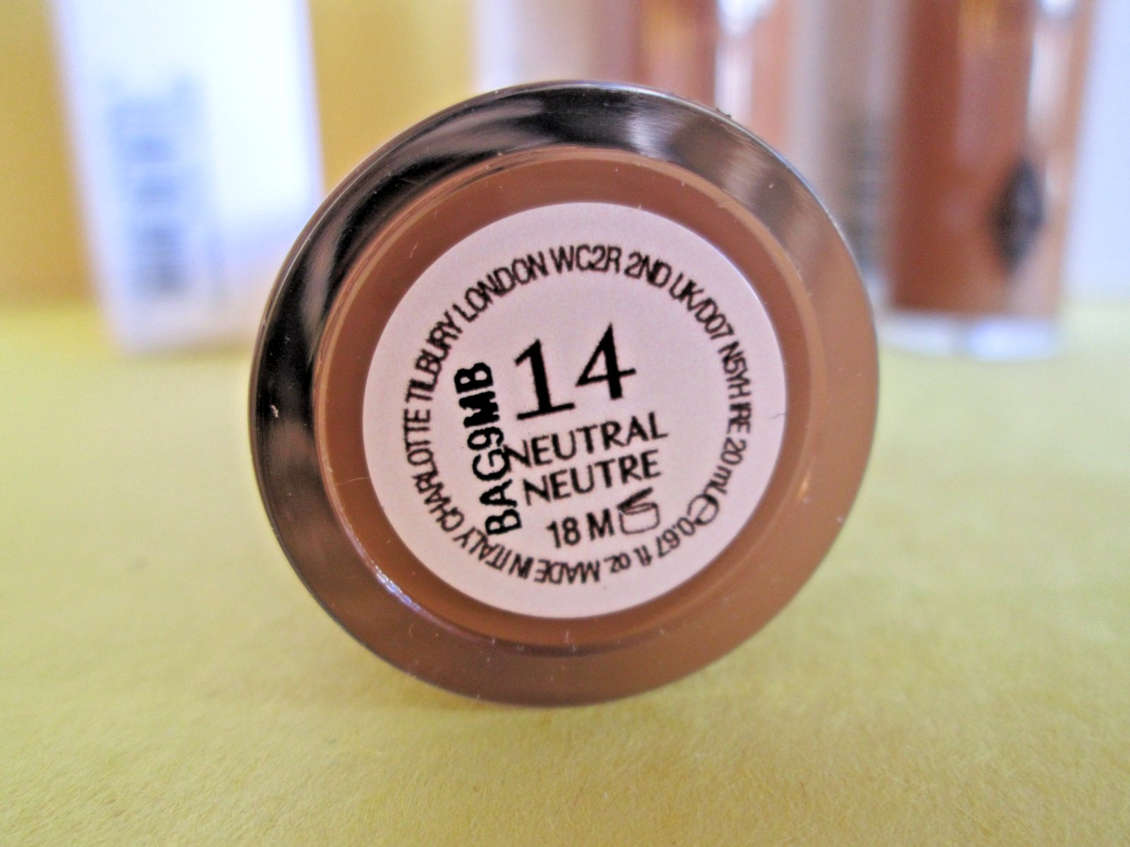 3 SET 14 NEUTRAL AIRBRUSH FLAWLESS FOUNDATION CHARLOTTE TILBURY 20ML 0.67OZ EACH