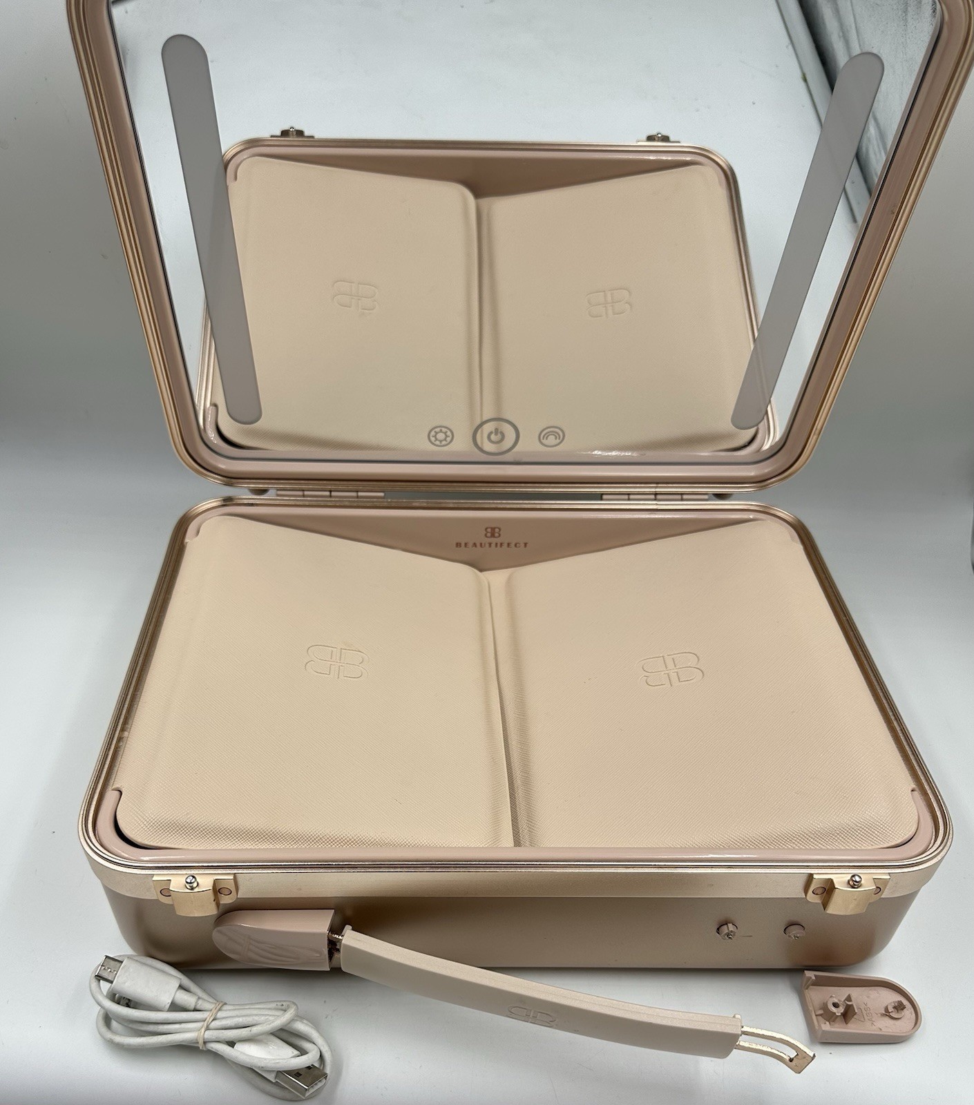 Beautifect Makeup Box Rose Gold Luxury Case W/Light-Broken Handle-See Photos