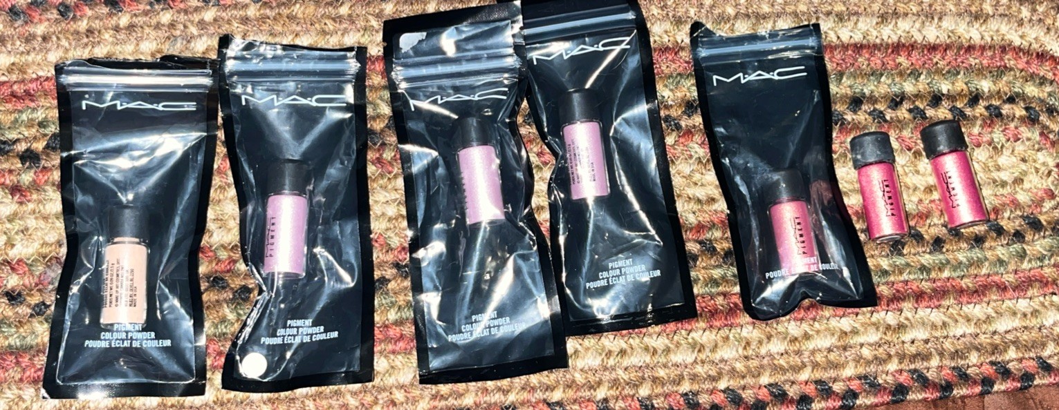 MAC-PIGMENT COLOUR POWDER-0.09 OZ. ONE OF BUYER CHOICE- NIP/NWOP