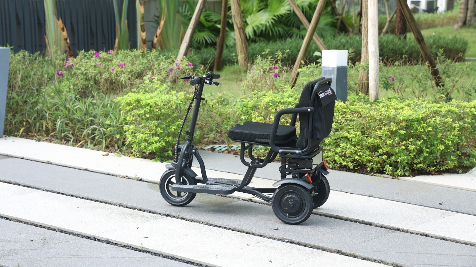 TopMate ES11 Electric Mobility Scooter 3 Wheel for Adult Senior 700W Dual Motor