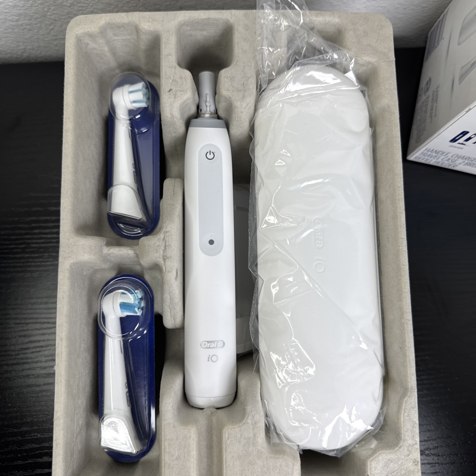 Oral-B iO Series 3 Limited Electric Toothbrush with (2) Brush Heads White